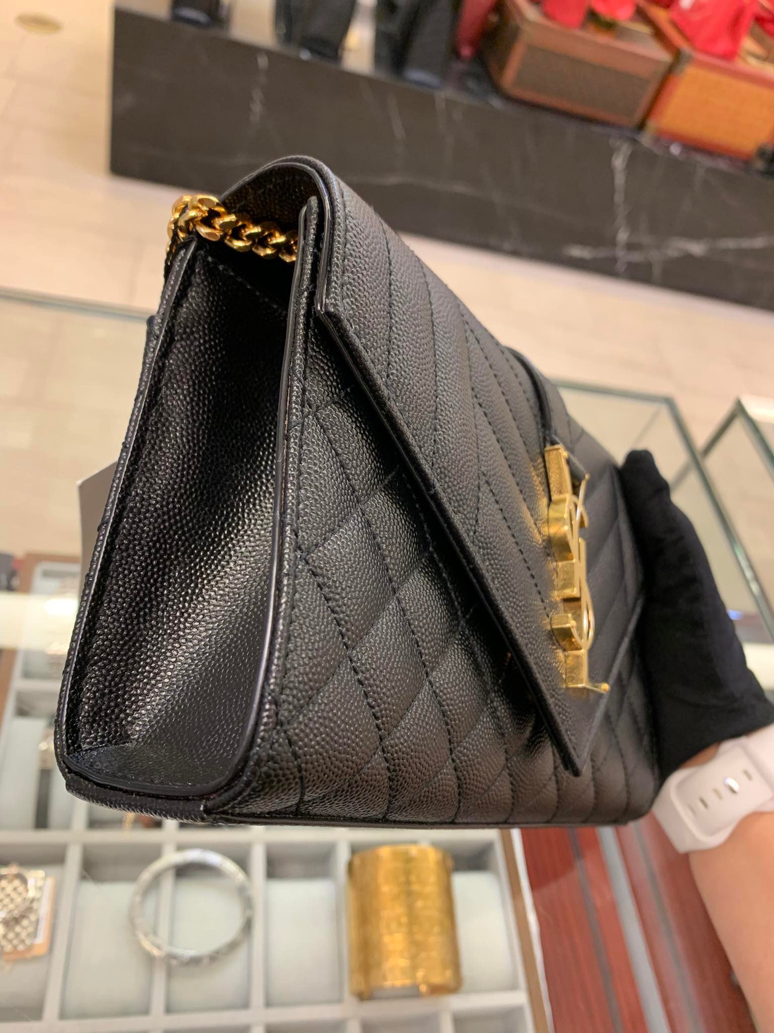 Saint Laurent Envelope Small Bag
Grain de Poudre Black