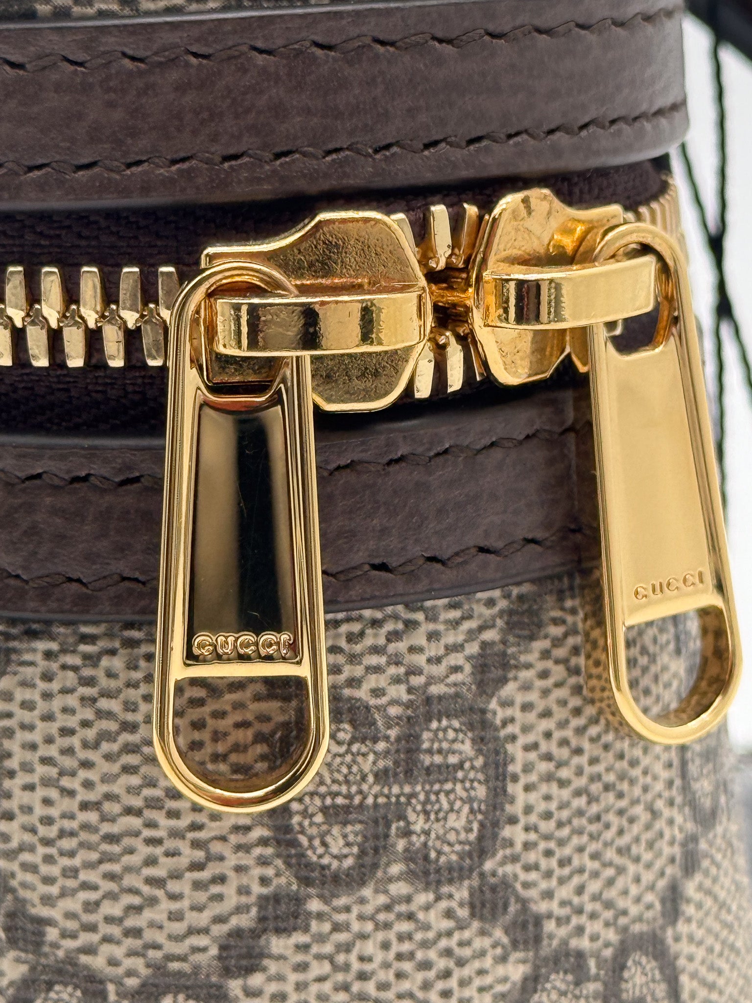 Gucci Ophidia small vanity bag