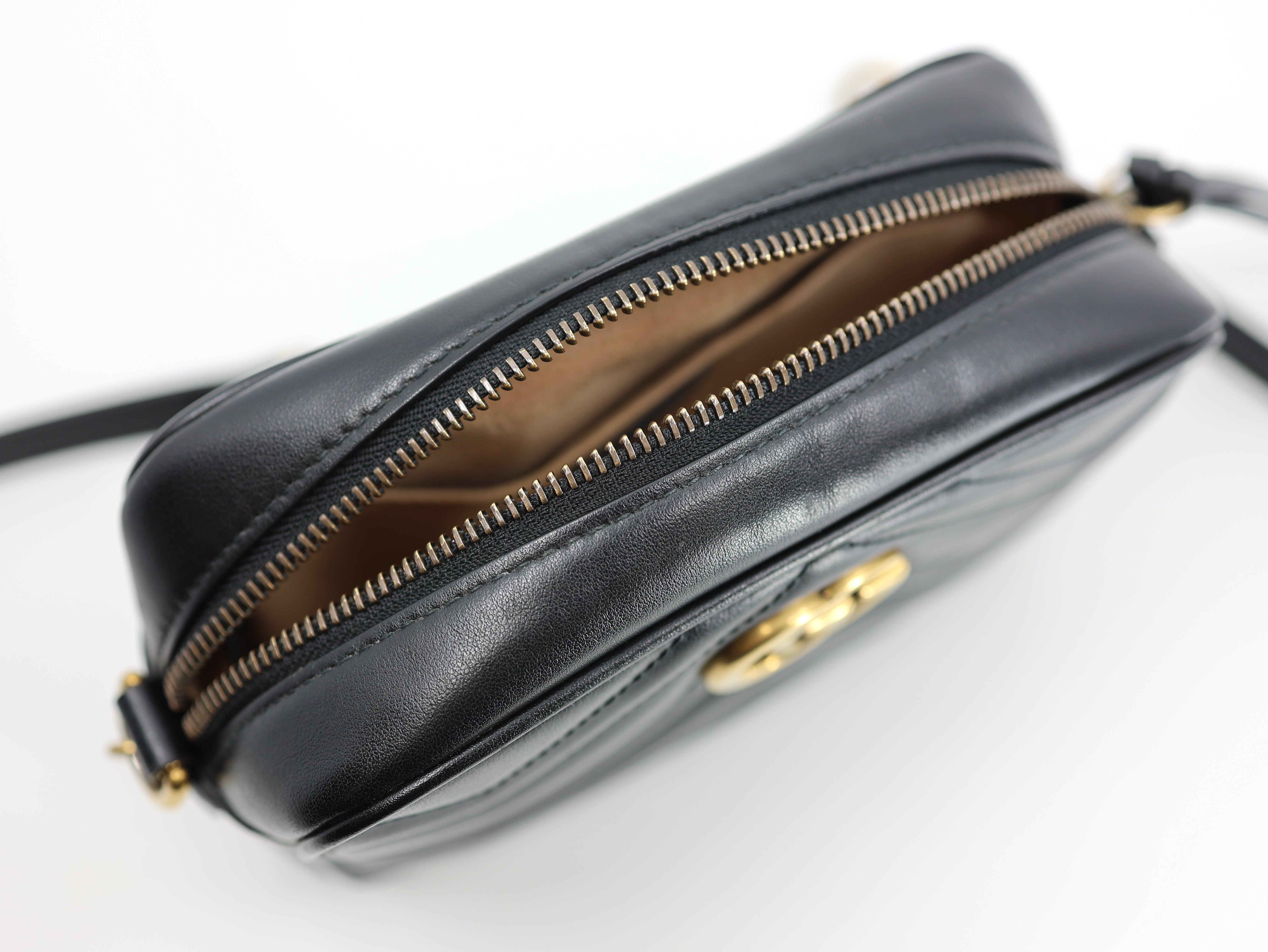 Gucci GG Marmont Mini Calfskin Matelasse Shoulder Bag Black