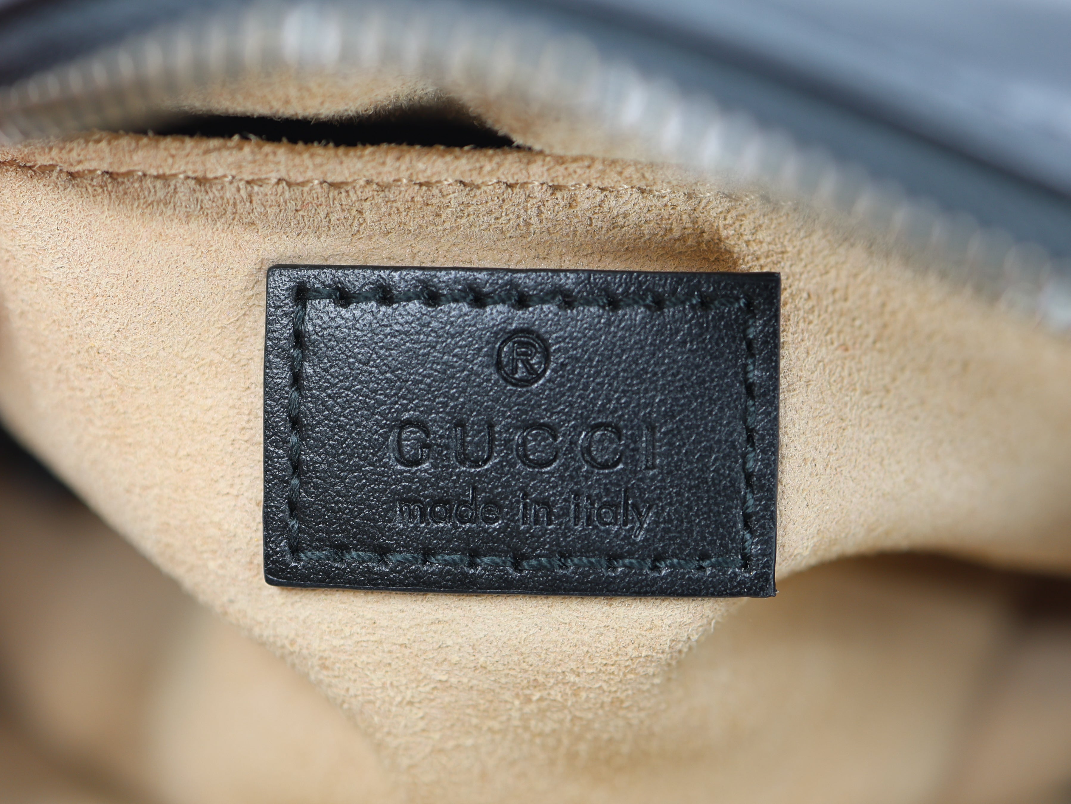 Gucci GG Marmont Mini Calfskin Matelasse Shoulder Bag Black