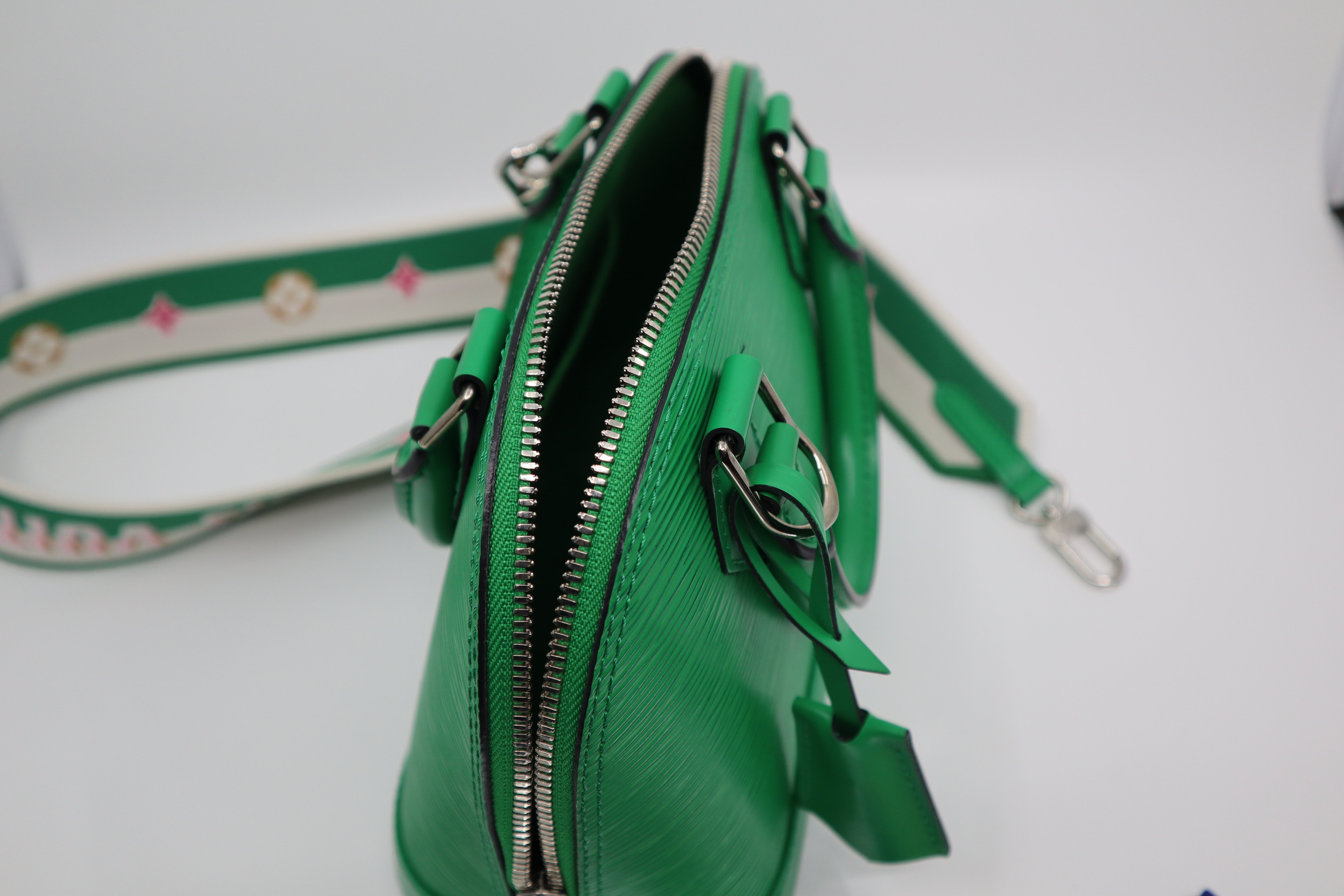 Louis Vuitton BB Alma Green Epi Leather (Microchip)