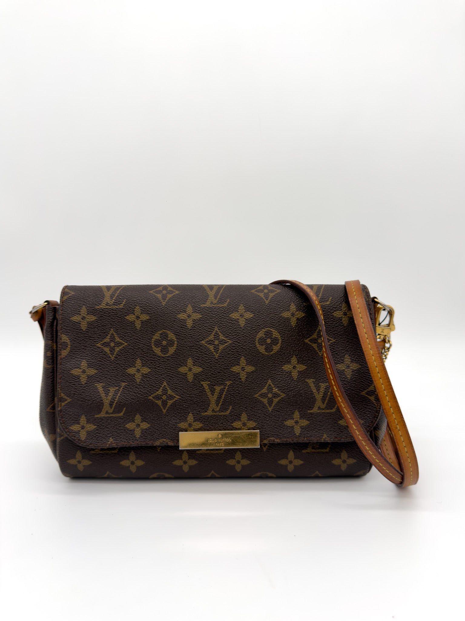 LOUIS VUITTON Monogram Favorite MM