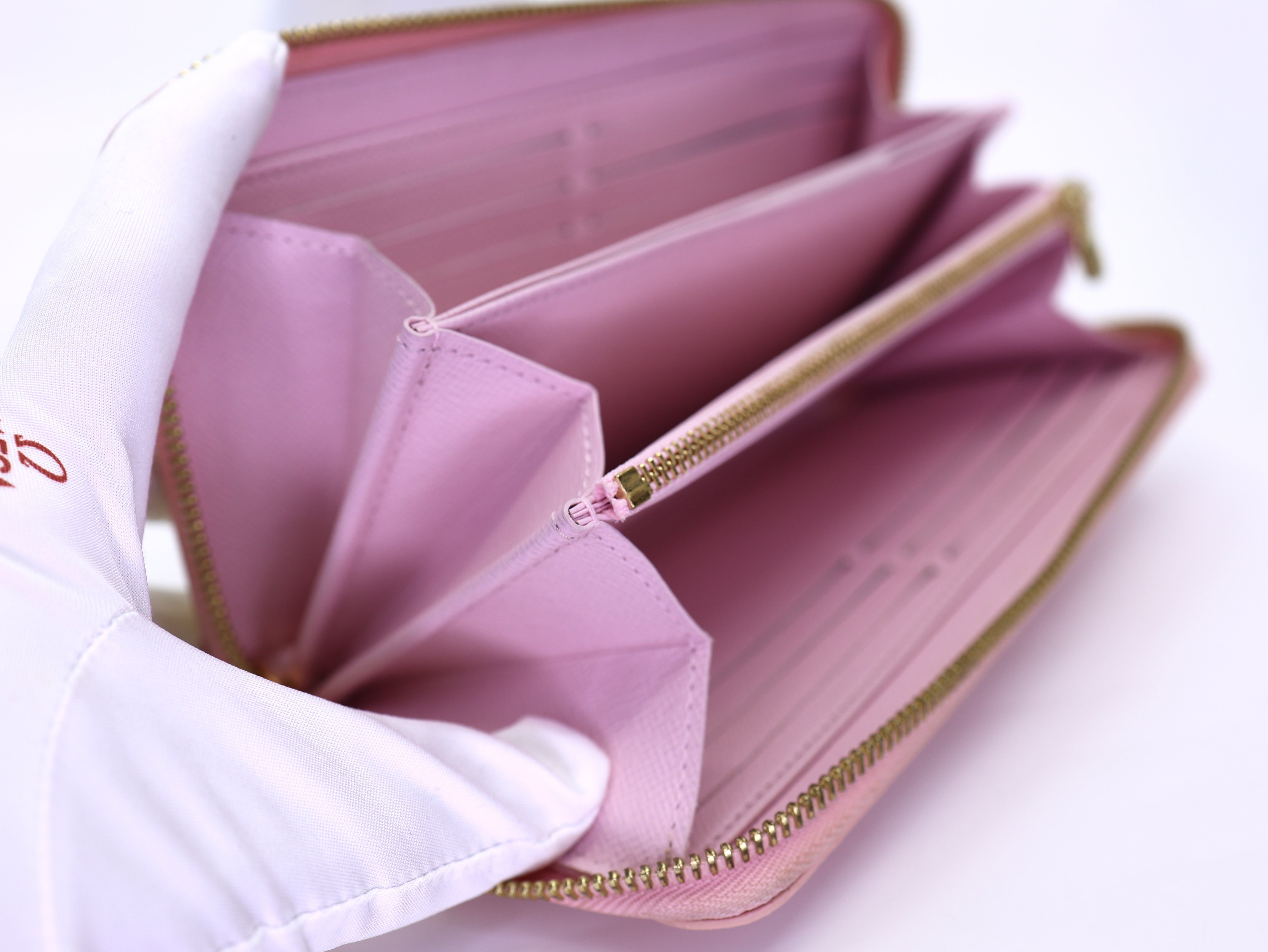 Louis Vuitton Monogram Giant By The Pool Zippy Wallet Light Pink
