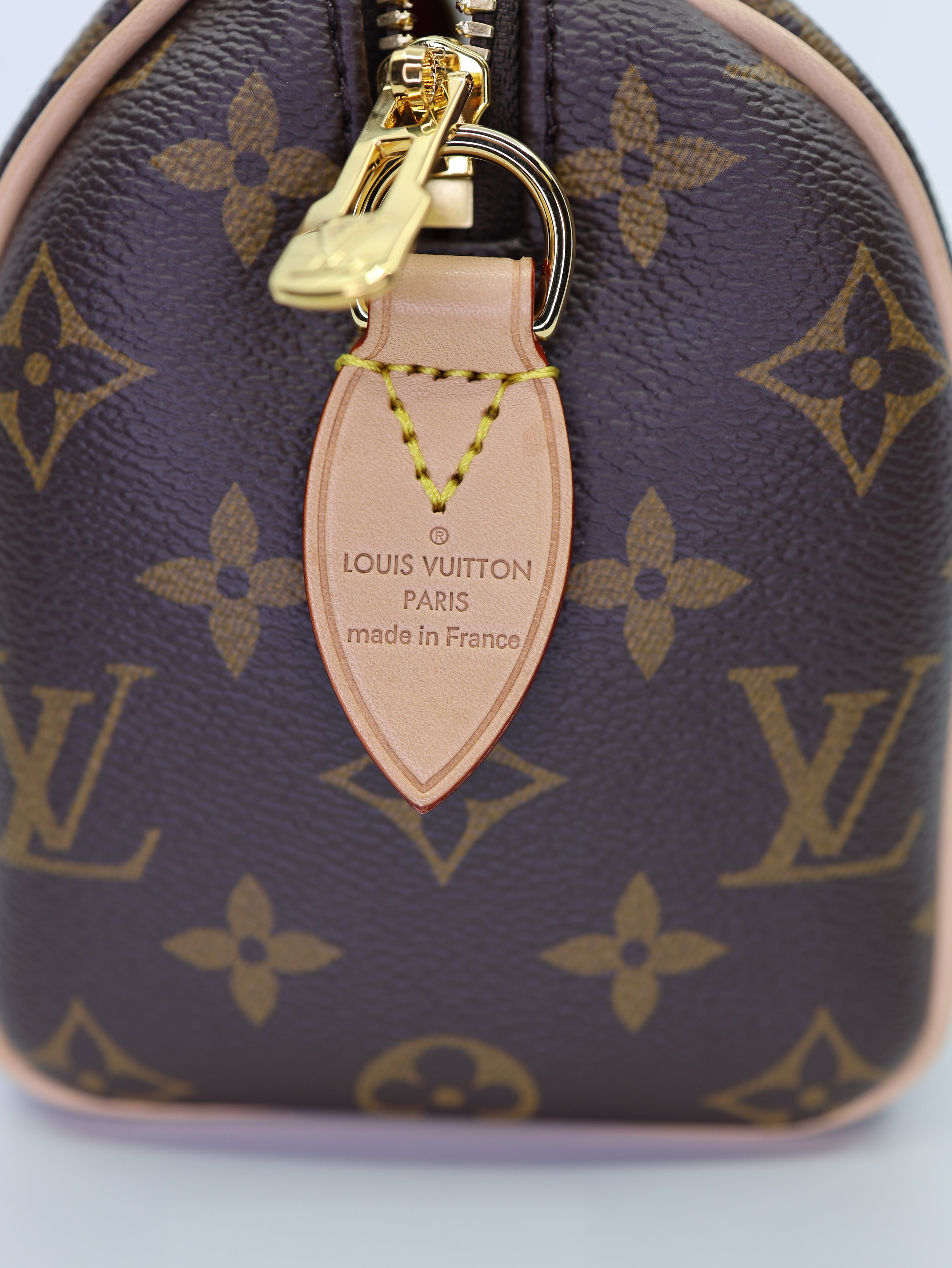 Louis Vuitton Monogram Speedy Bandouliere 20 Beige