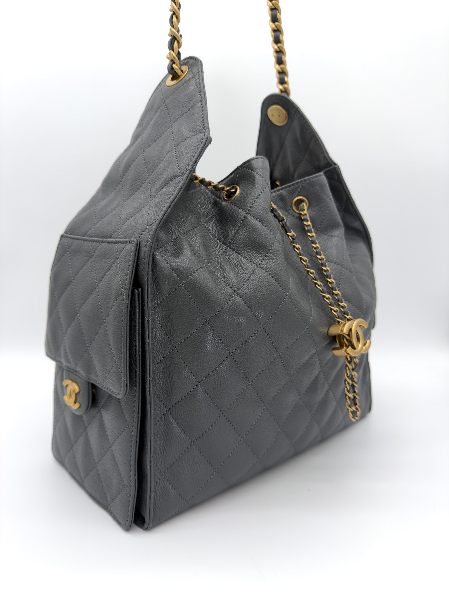 Chanel 25 Medium hobo Bag Dark Grey Caviar GHW