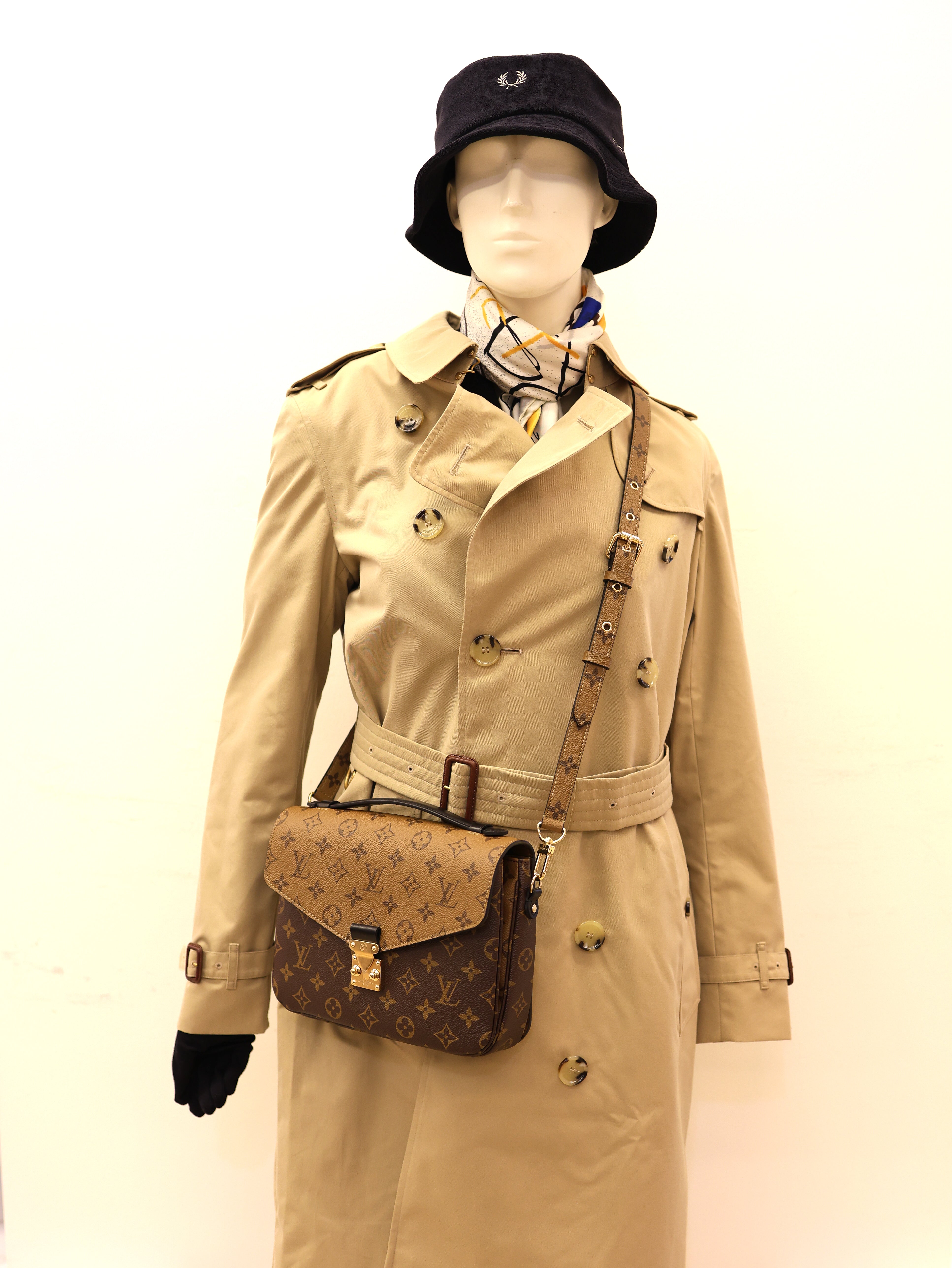 Louis Vuitton Reverse Monogram Pochette Metis