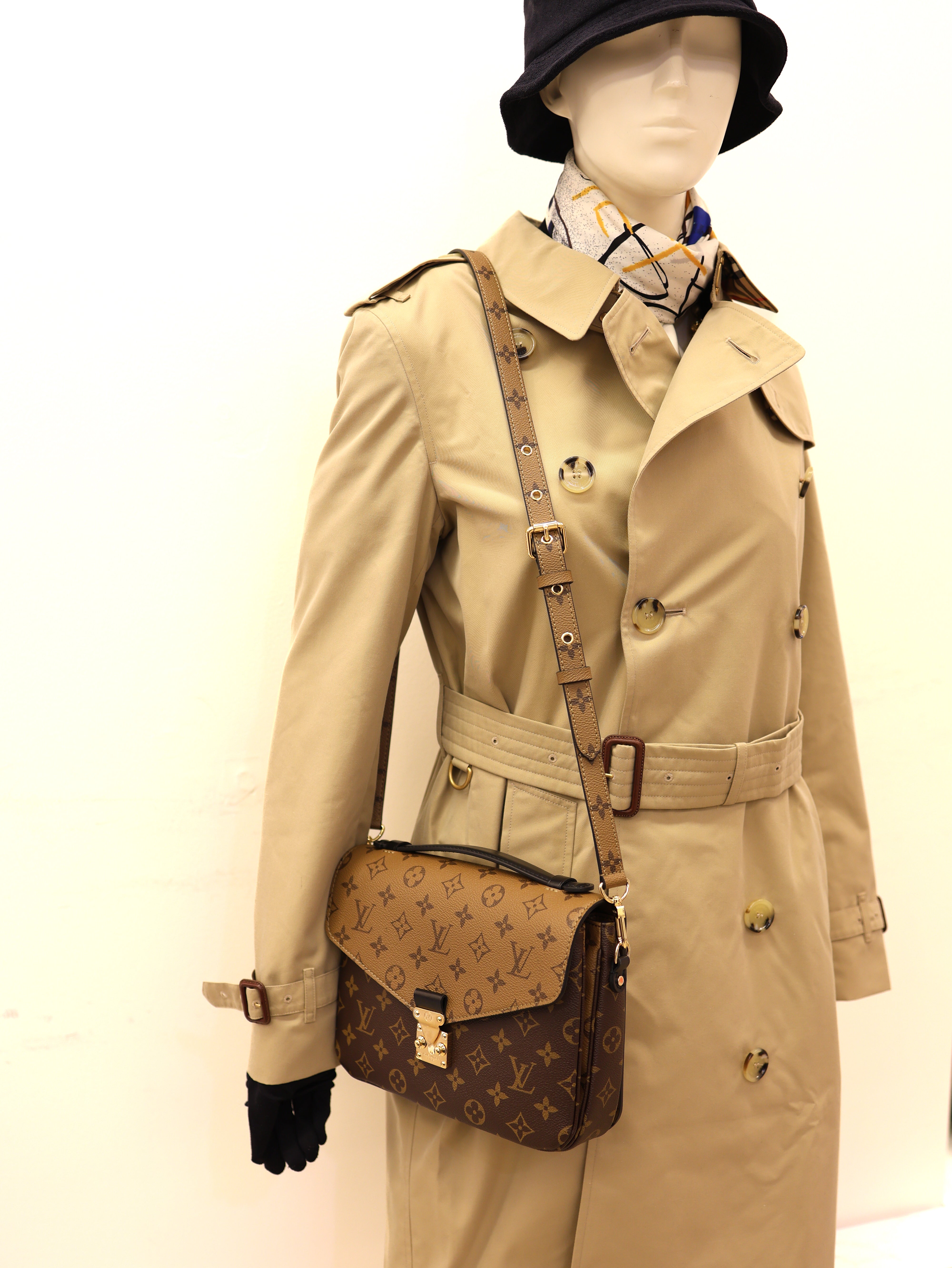 Louis Vuitton Reverse Monogram Pochette Metis