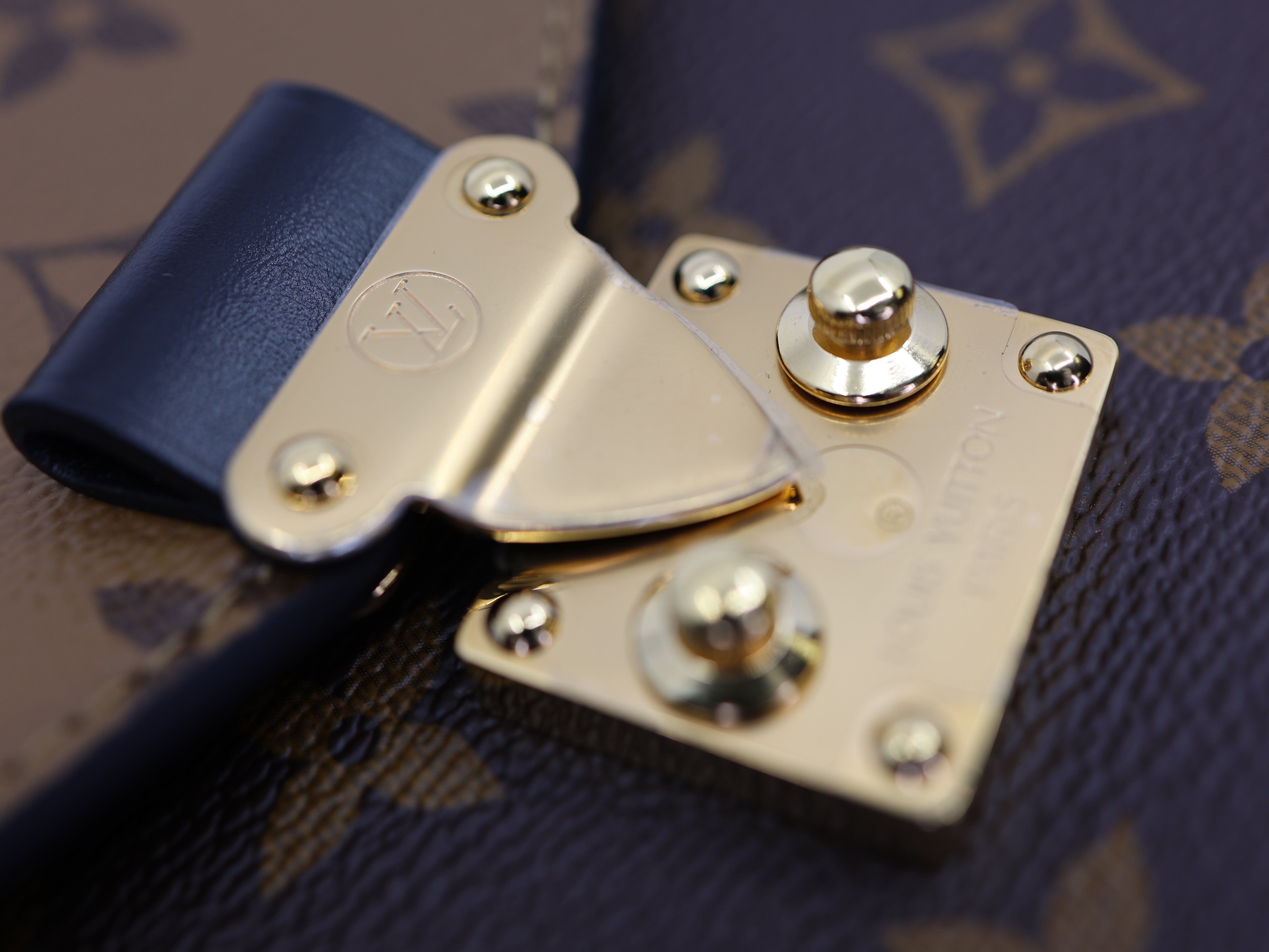 Louis Vuitton Reverse Monogram Pochette Metis