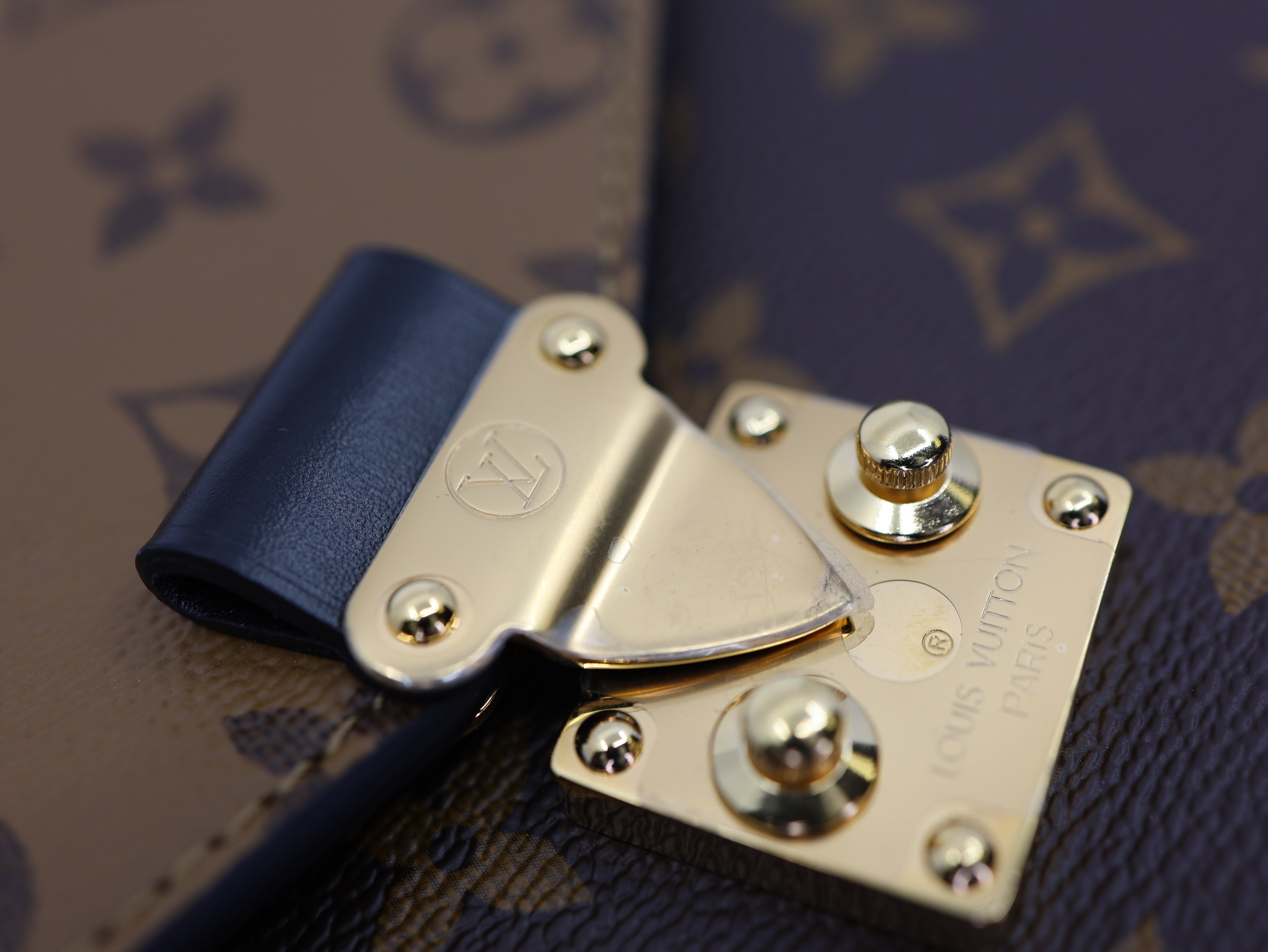 Louis Vuitton Reverse Monogram Pochette Metis