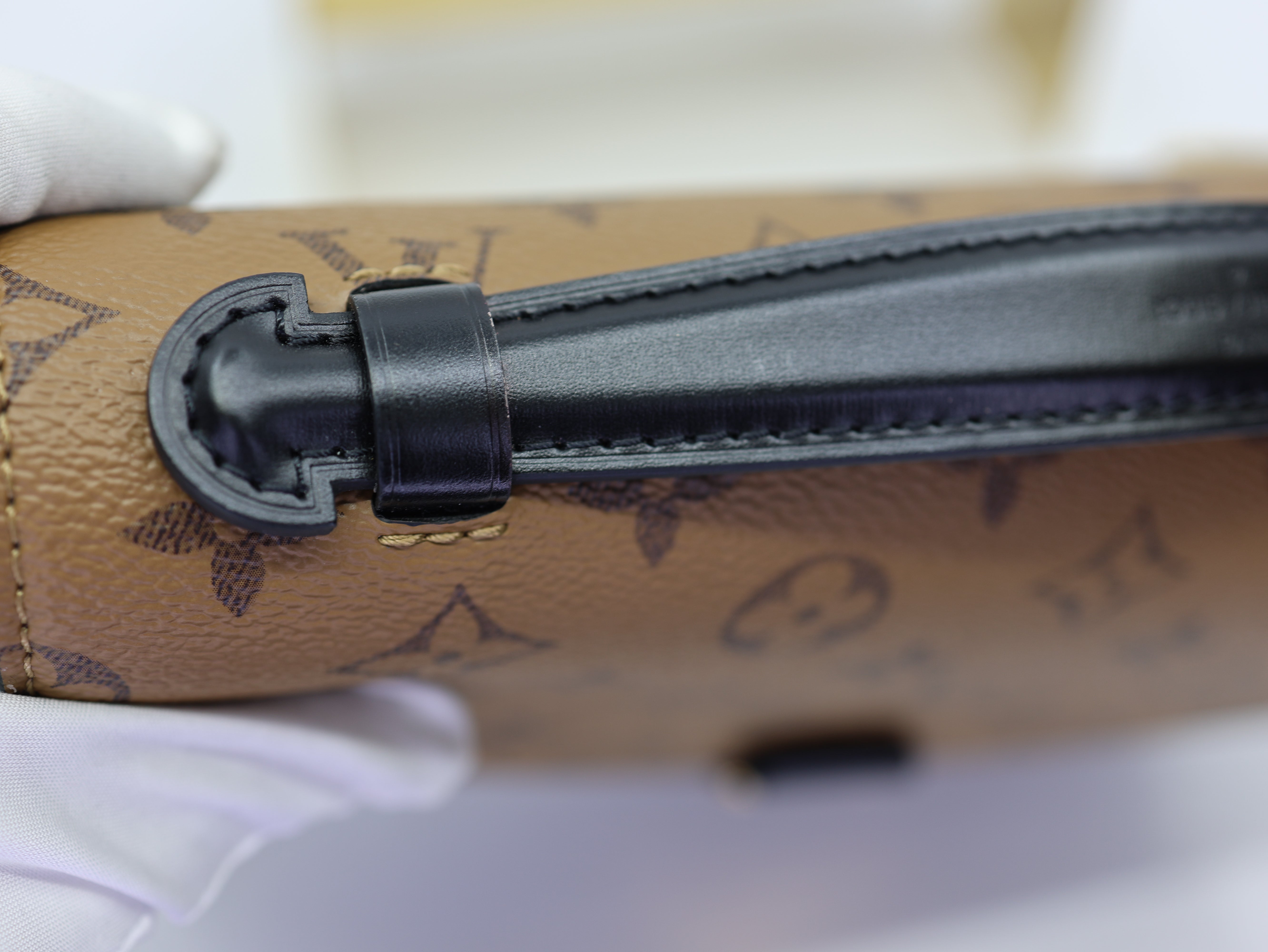 Louis Vuitton Reverse Monogram Pochette Metis