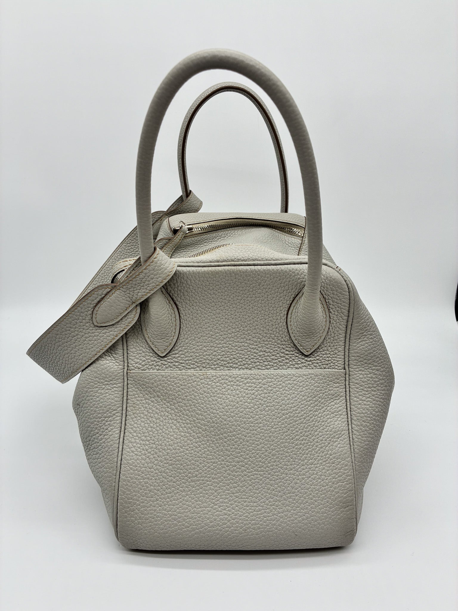 Hermes 34cm Gris Perle Clemence Leather Palladium Plated Lindy Bag