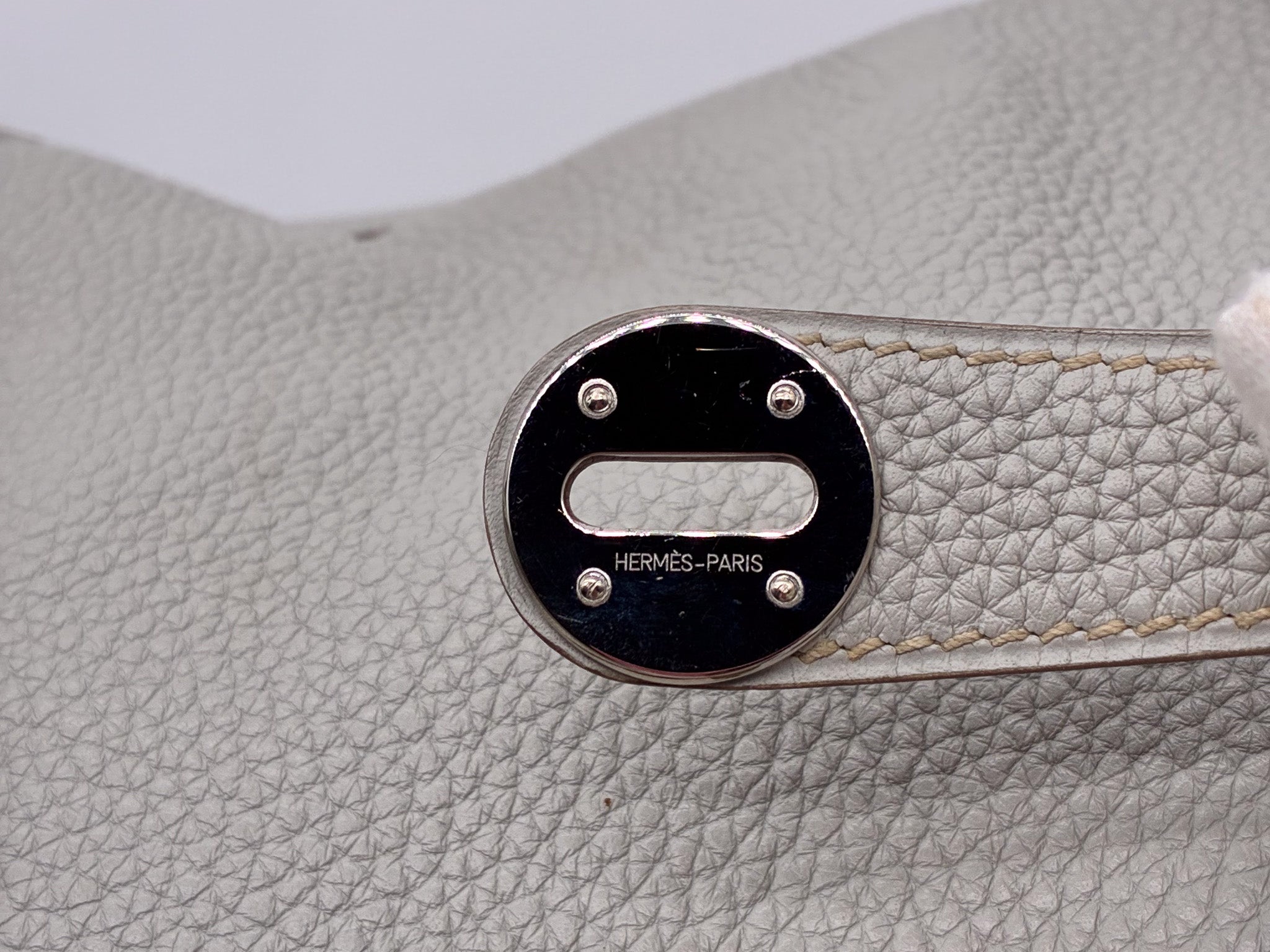 Hermes 34cm Gris Perle Clemence Leather Palladium Plated Lindy Bag
