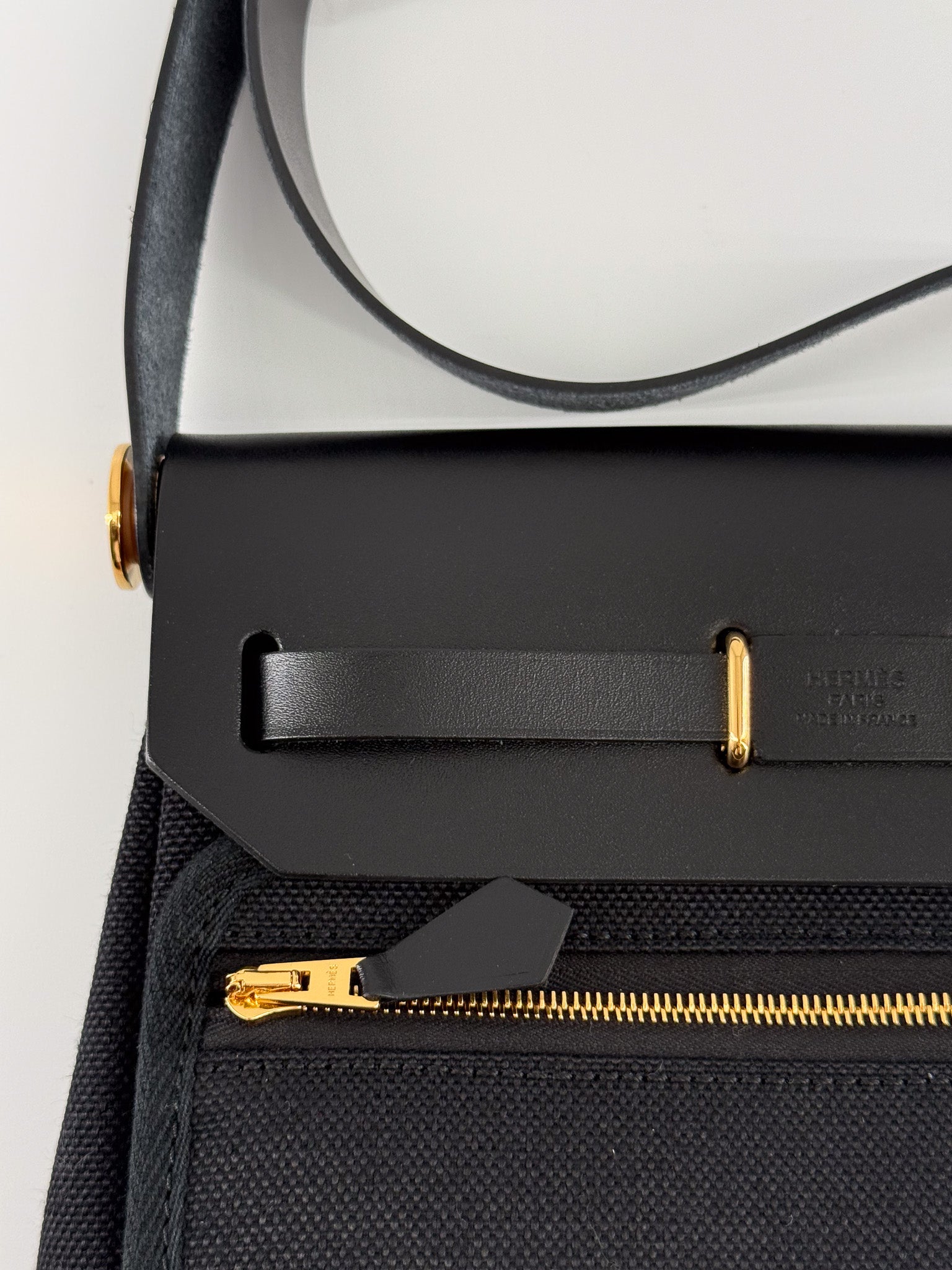 Hermes Herbag Zip 20 bag Noir Gold Military Toile Vache Hunter