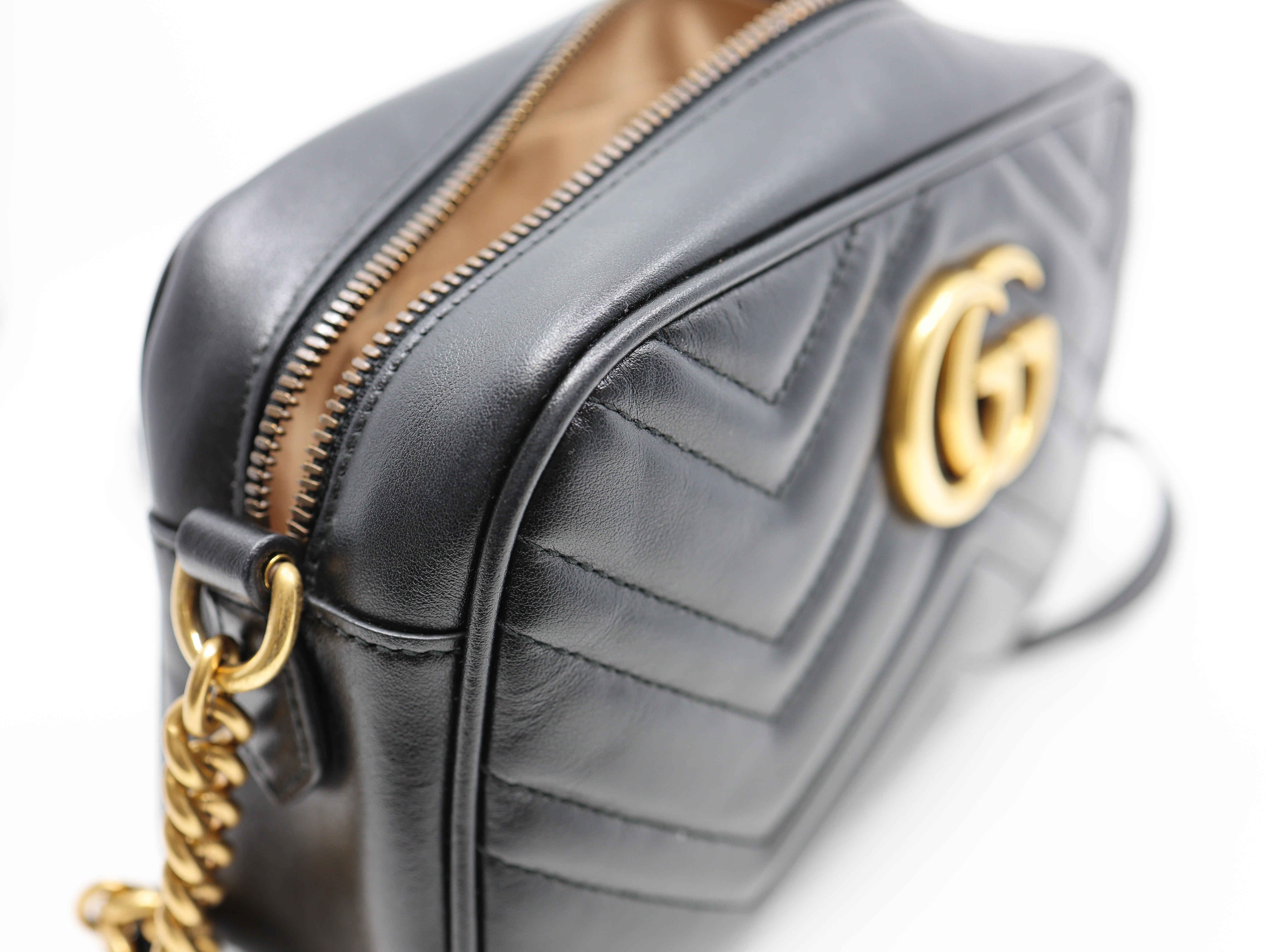 Gucci GG Marmont Chain Shoulder Bag Black Calfskin Matelasse Small