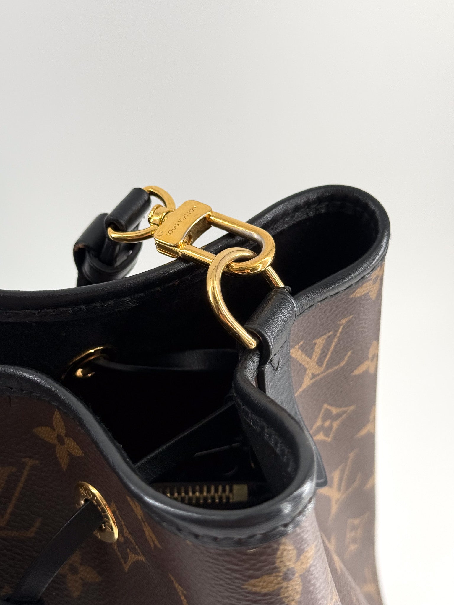 Louis Vuitton Monogram Neonoe MM Black