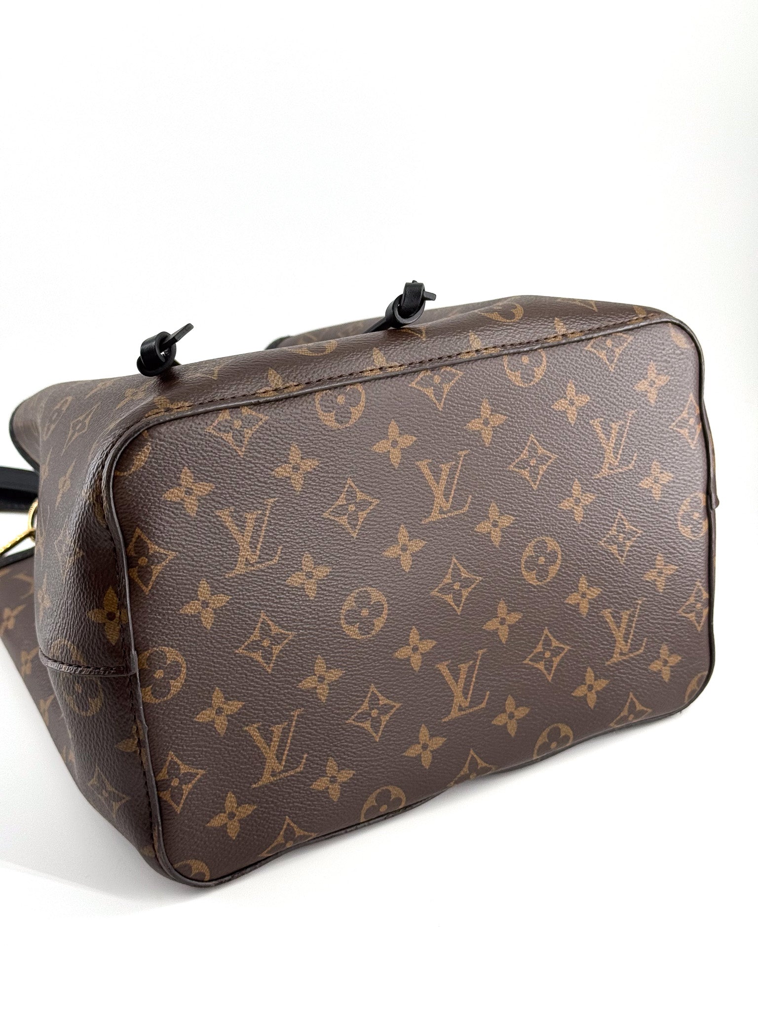 Louis Vuitton Monogram Neonoe MM Black