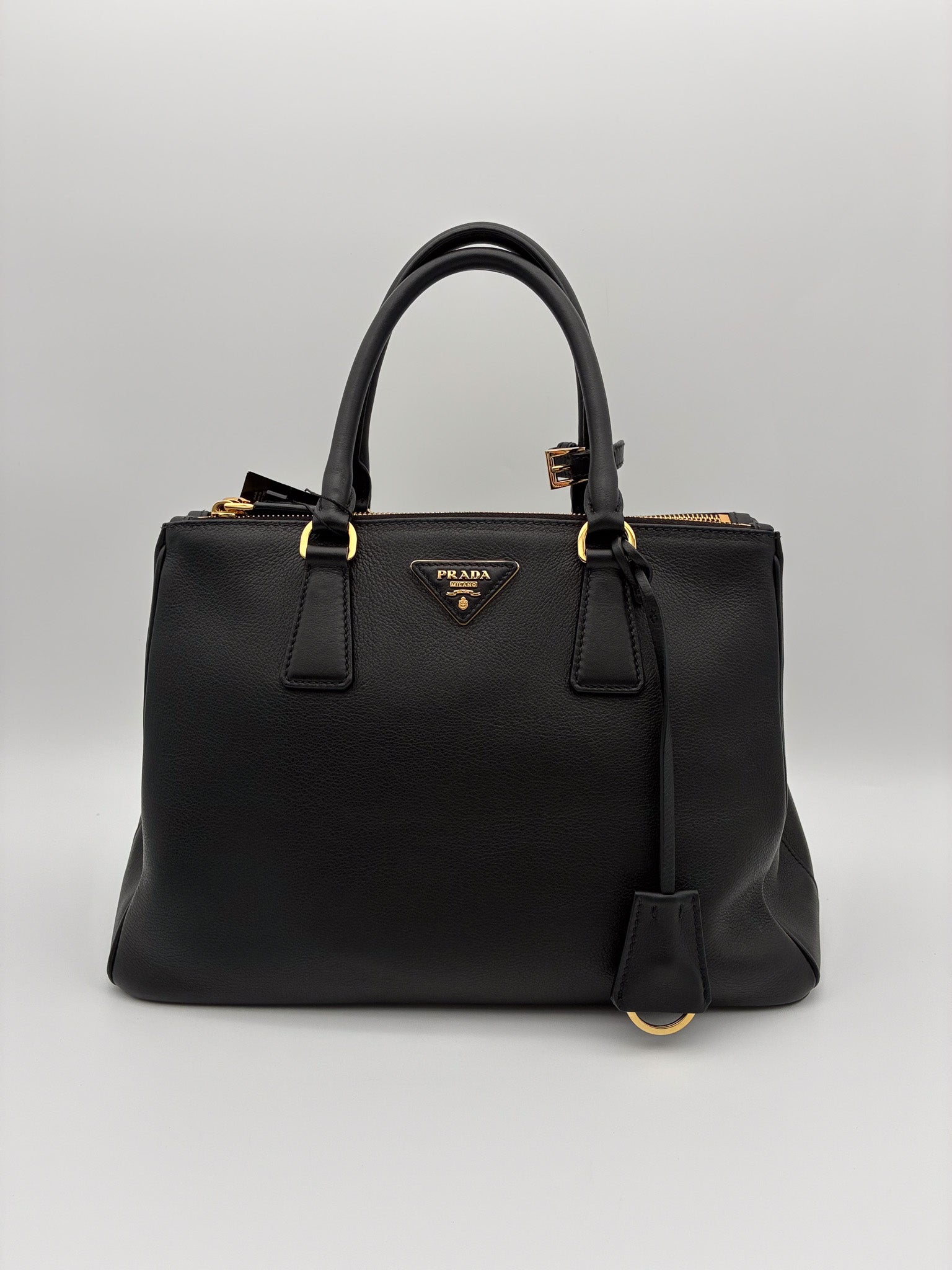 Prada Medium Galleria Tote leather Black