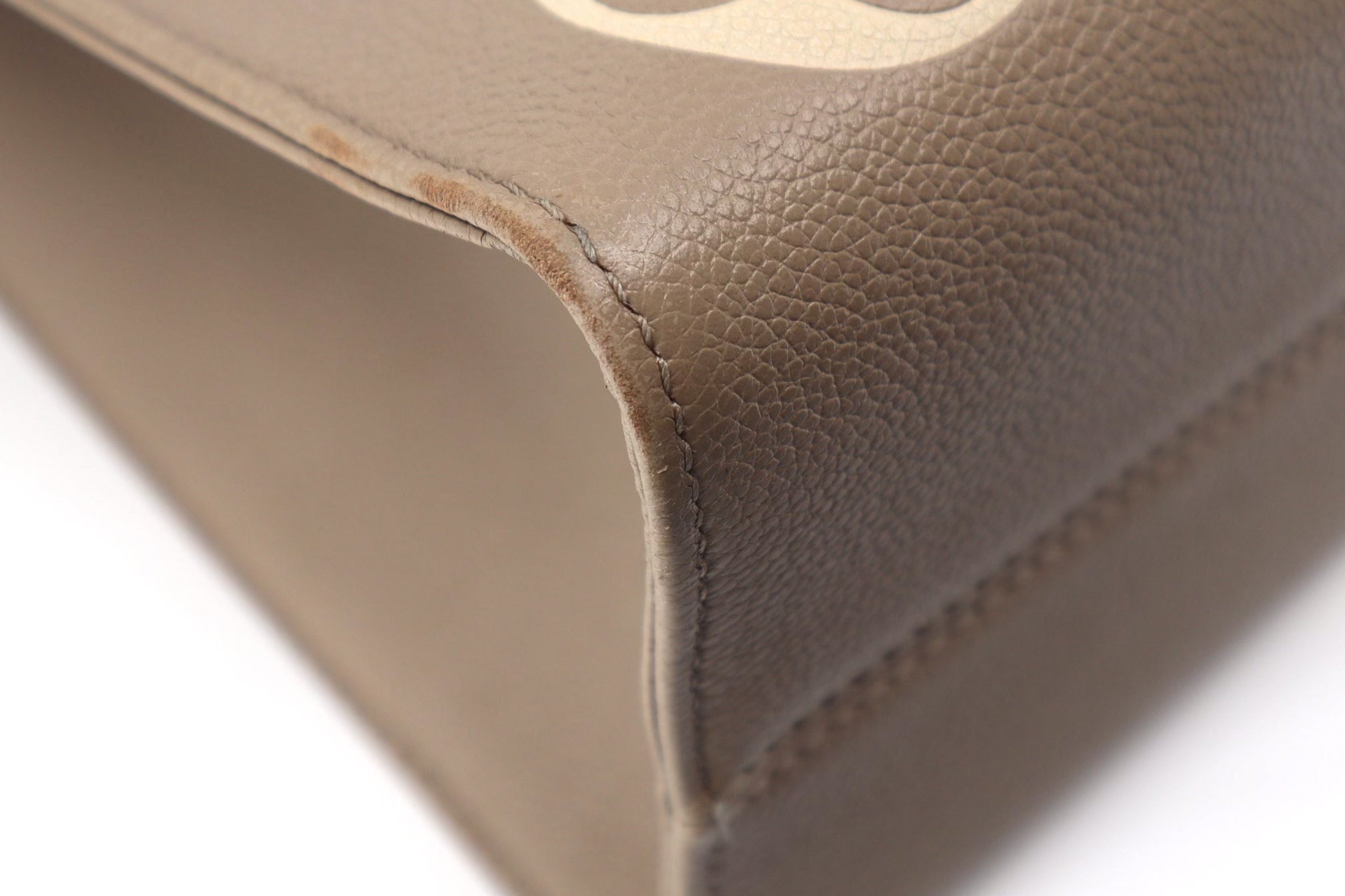 Louis Vuitton OnTheGo Giant Monogram Empreinte MM Tourterelle Creme