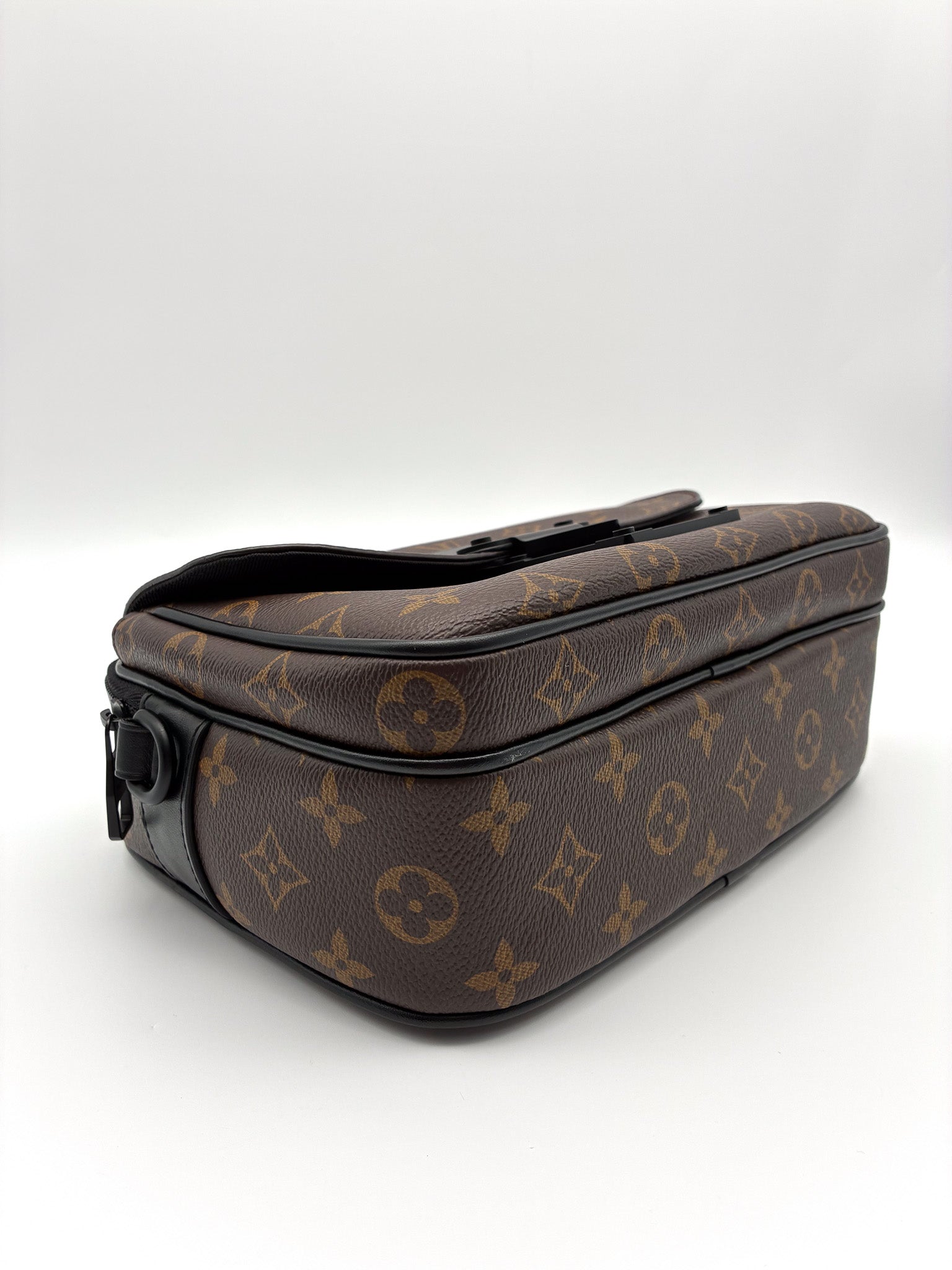 Louis Vuitton Monogram Macassar S Lock Messenger