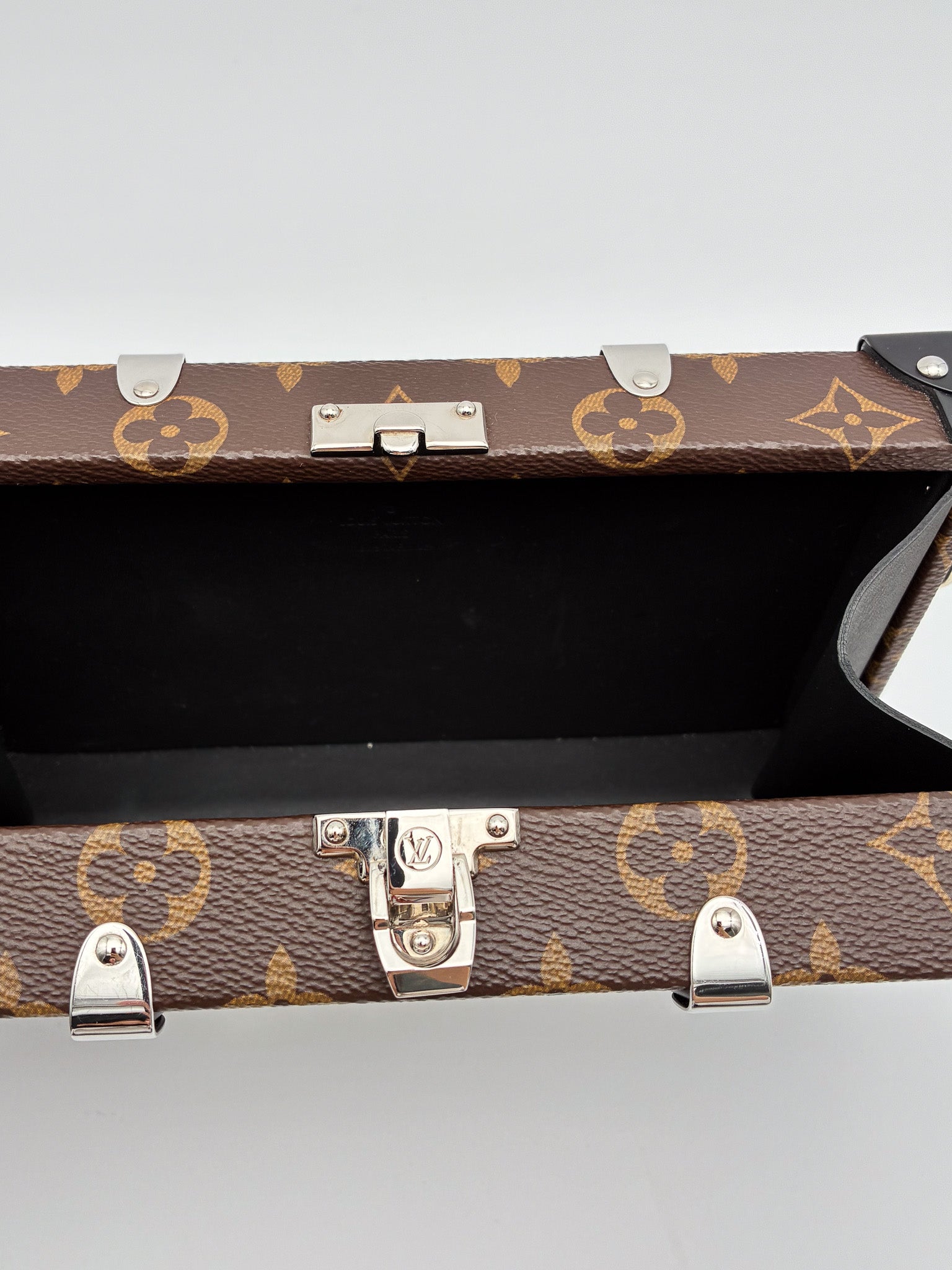 Louis Vuitton Monogram Macassar Neo Wallet Trunk