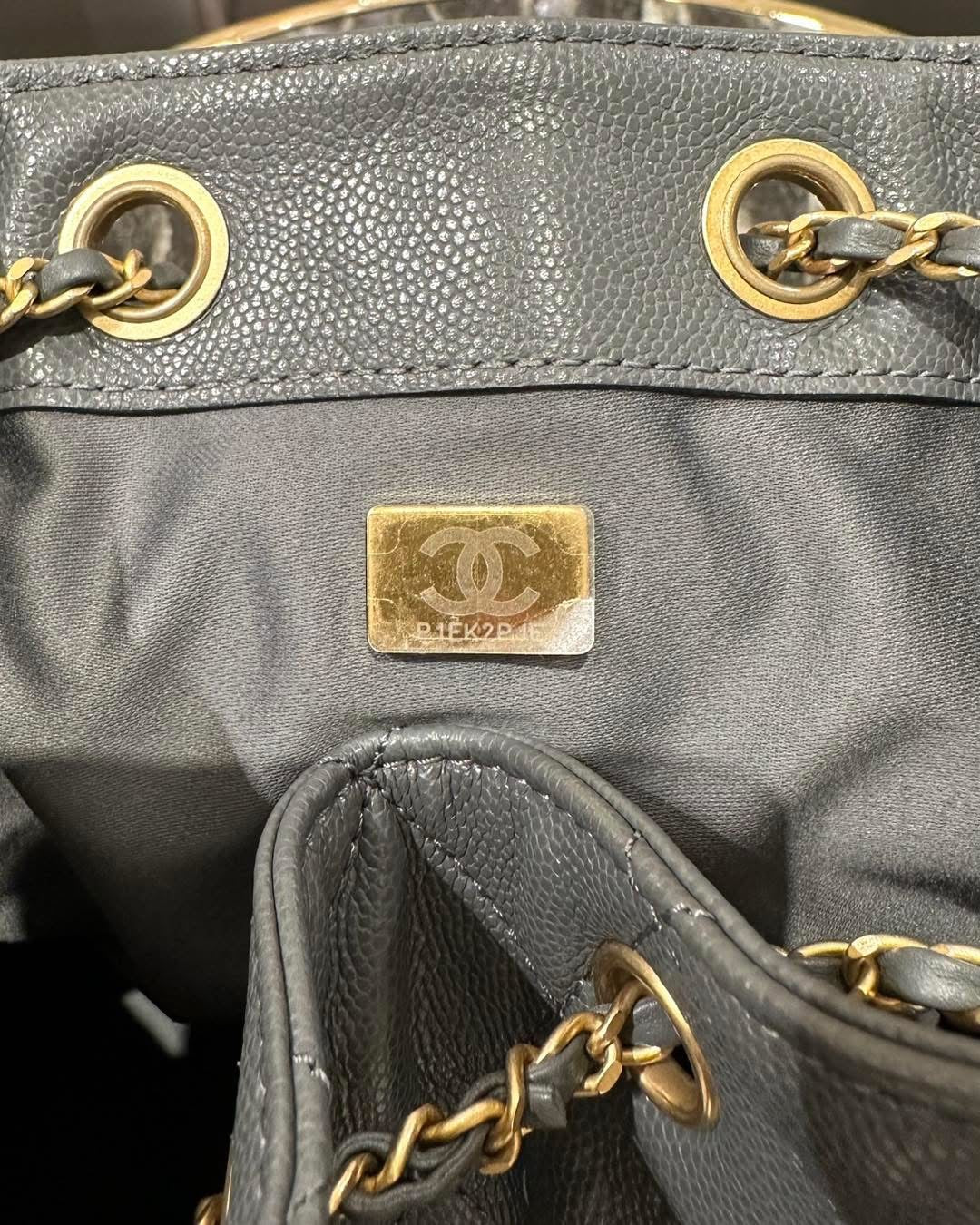 Chanel 25 Medium hobo Bag Dark Grey Caviar GHW