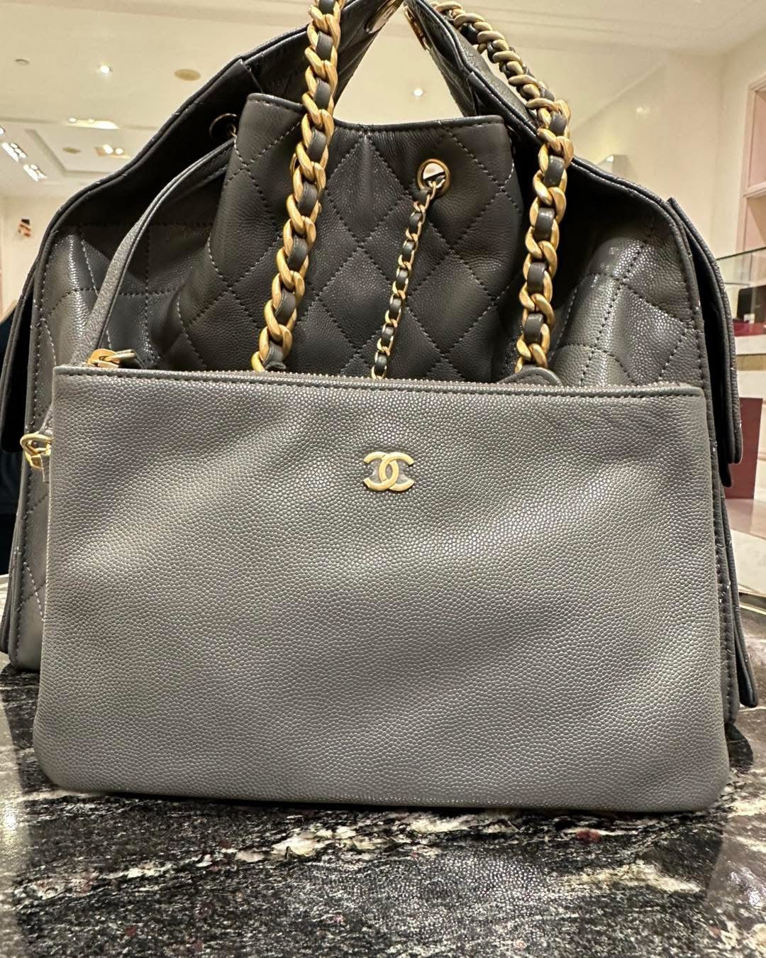 Chanel 25 Medium hobo Bag Dark Grey Caviar GHW