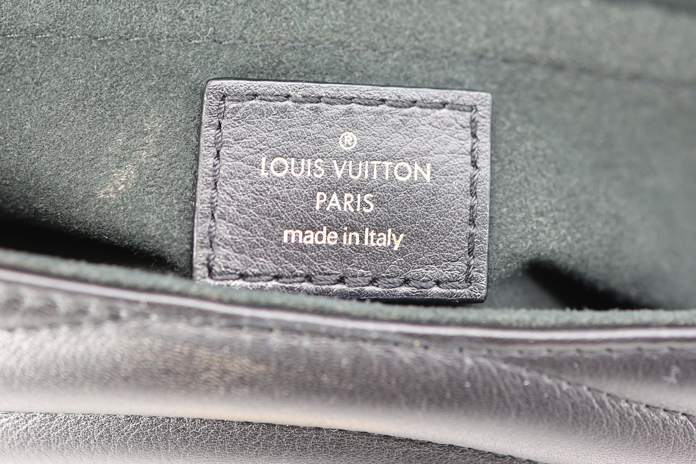 Louis Vuitton Calfskin New Wave Chain MM Black