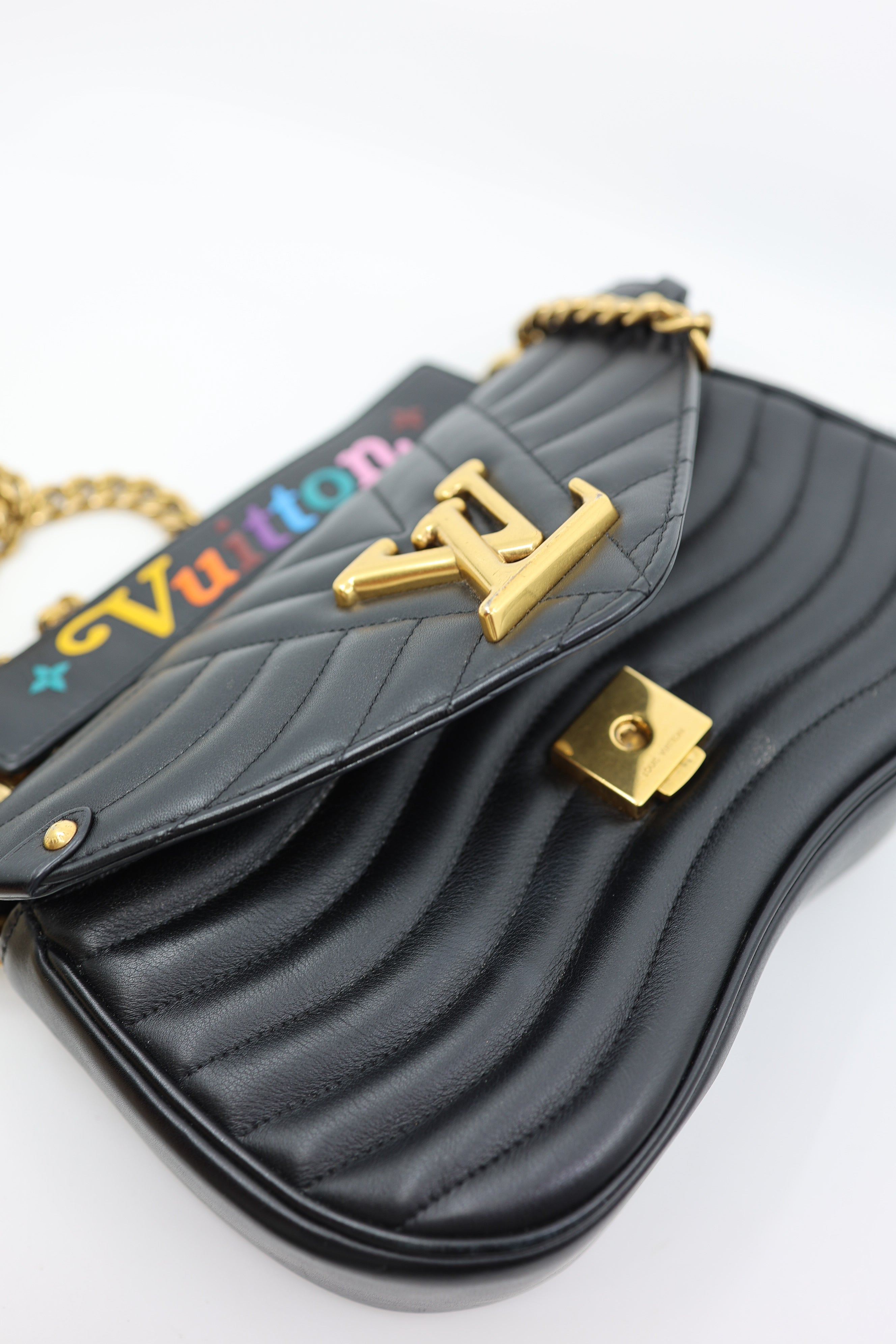 Louis Vuitton Calfskin New Wave Chain MM Black