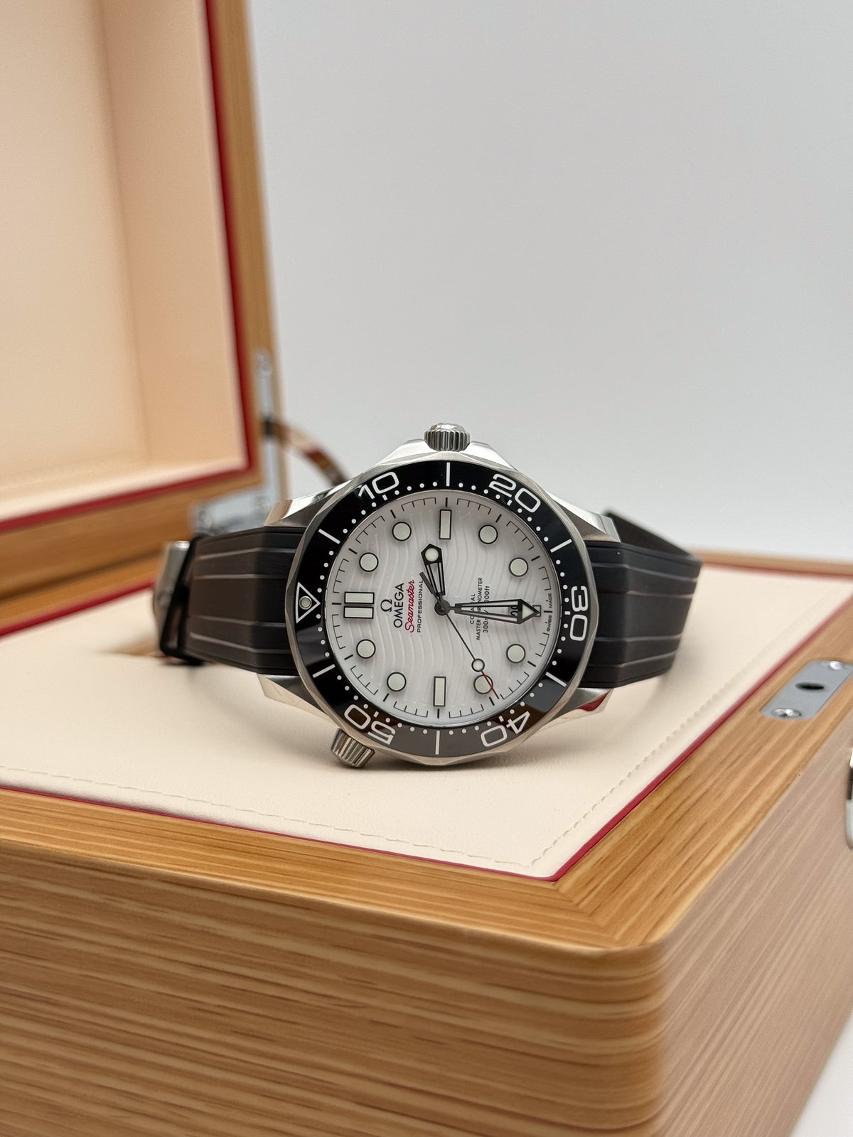 Omega Seamaster Diver 300 M rubber