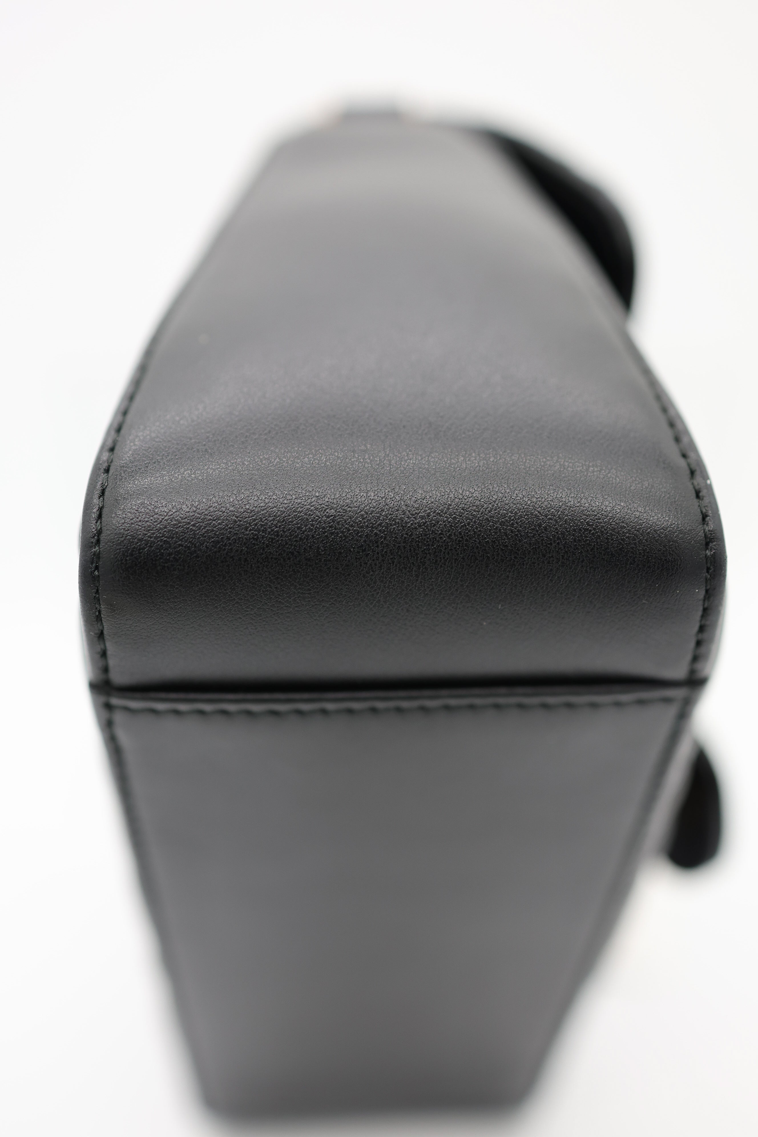 Gucci GG Marmont Mini Top Handle in Black