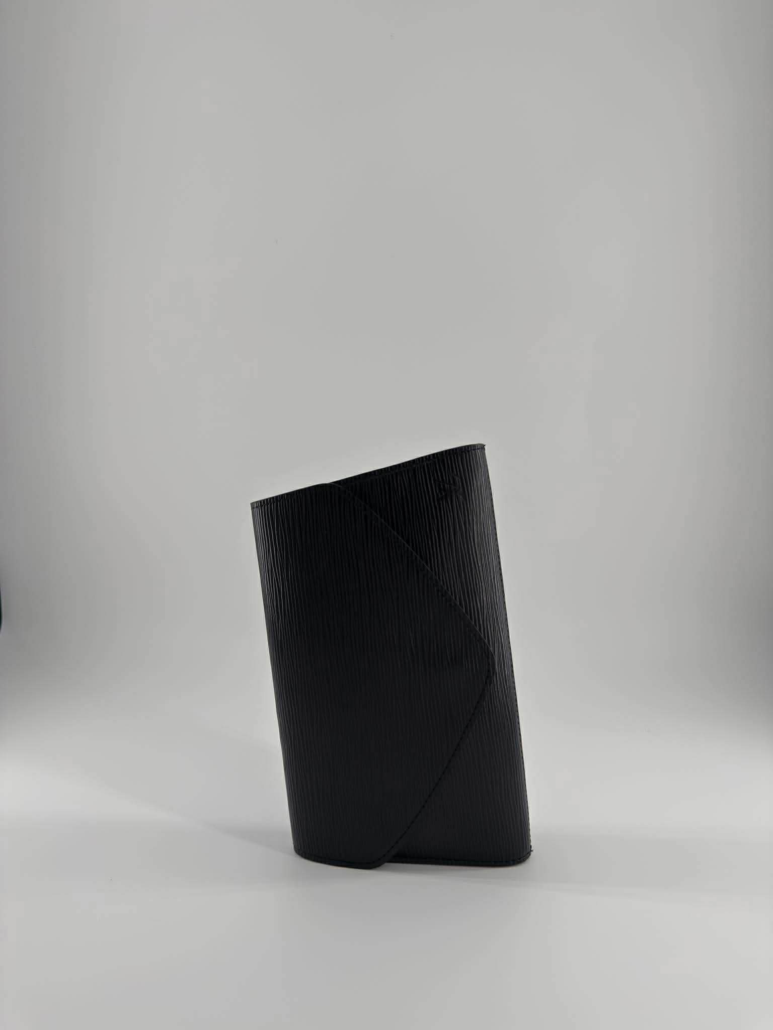 Louis Vuitton Pouch Epi black