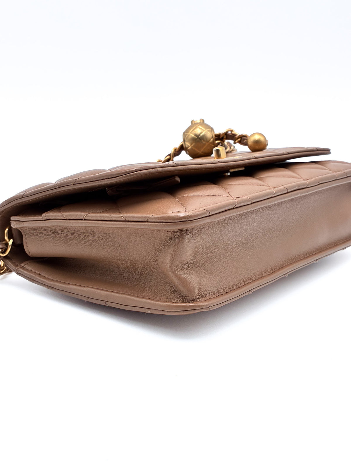 Chanel WOC Beige Pearl Crush Lambskin GHW