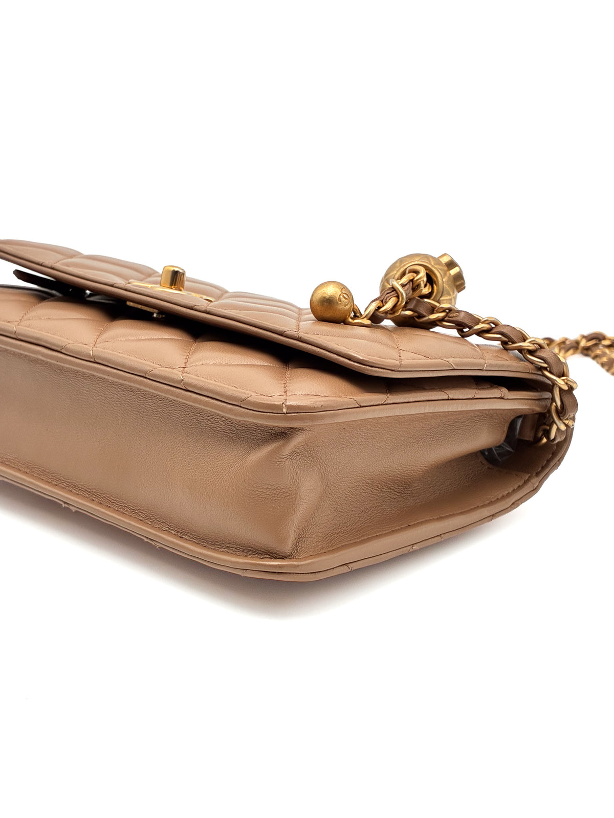 Chanel WOC Beige Pearl Crush Lambskin GHW
