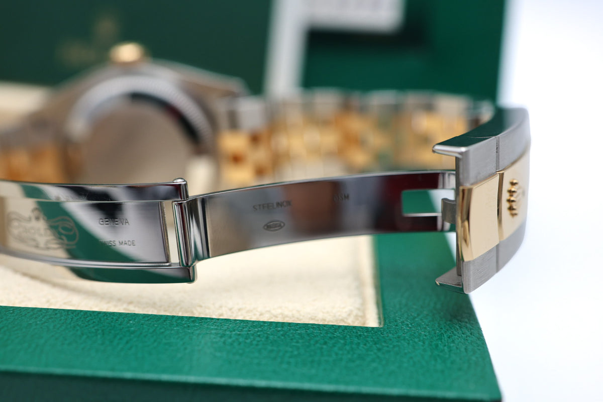 Rolex Datejust Two-Toned YellowGold fluted bezel 36mm jubilee bracelet