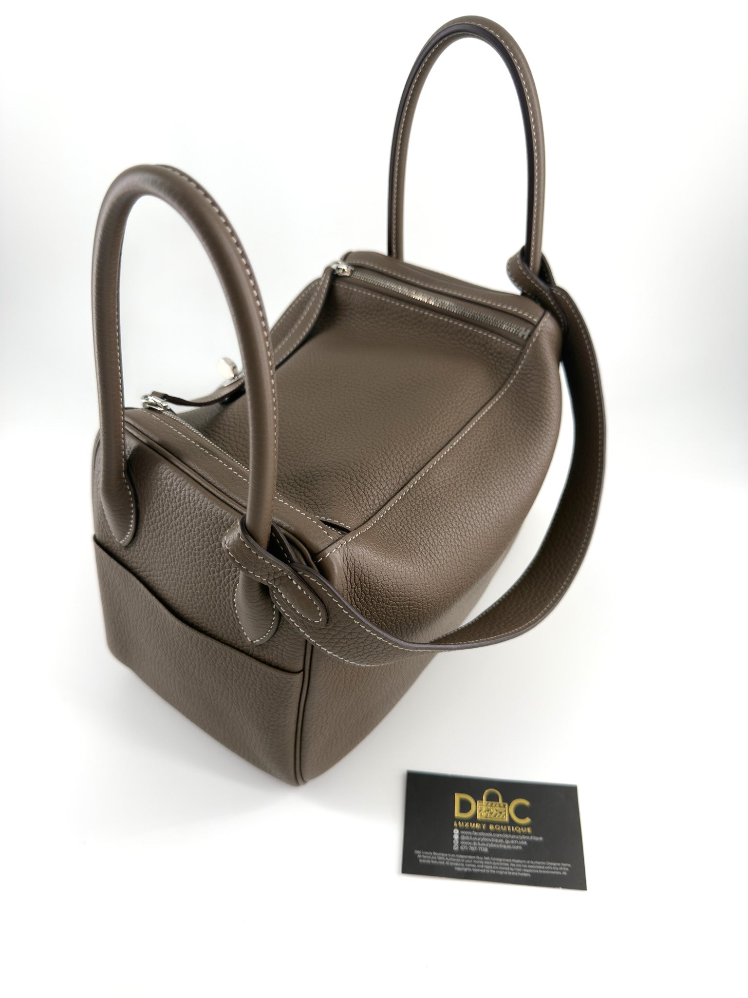 Hermes Lindy 26 shoulder bag Etoupe Clemence leather with palladium hardware