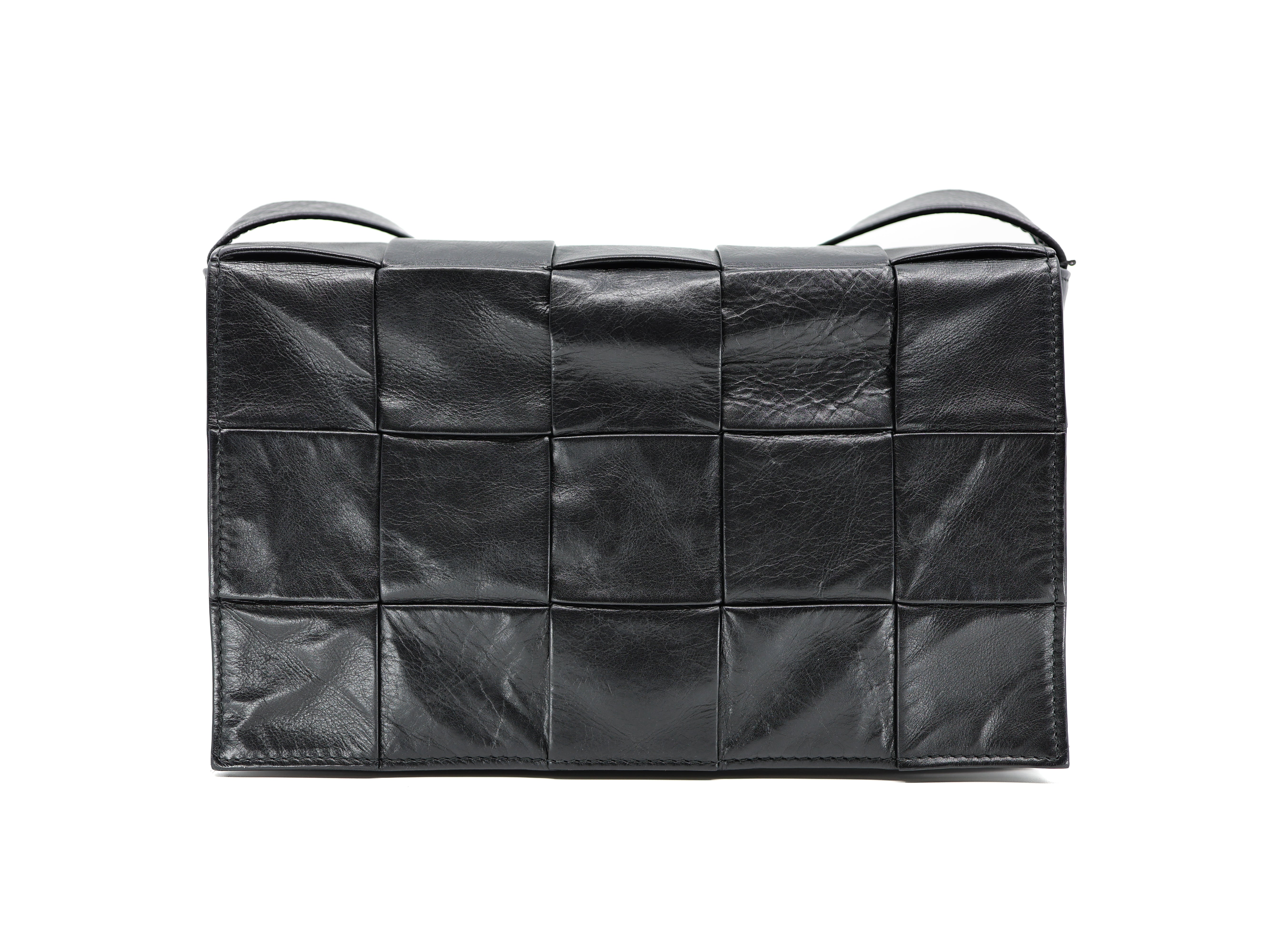 Bottega Veneta  Paper Calfskin Medium Intreccio Cassette