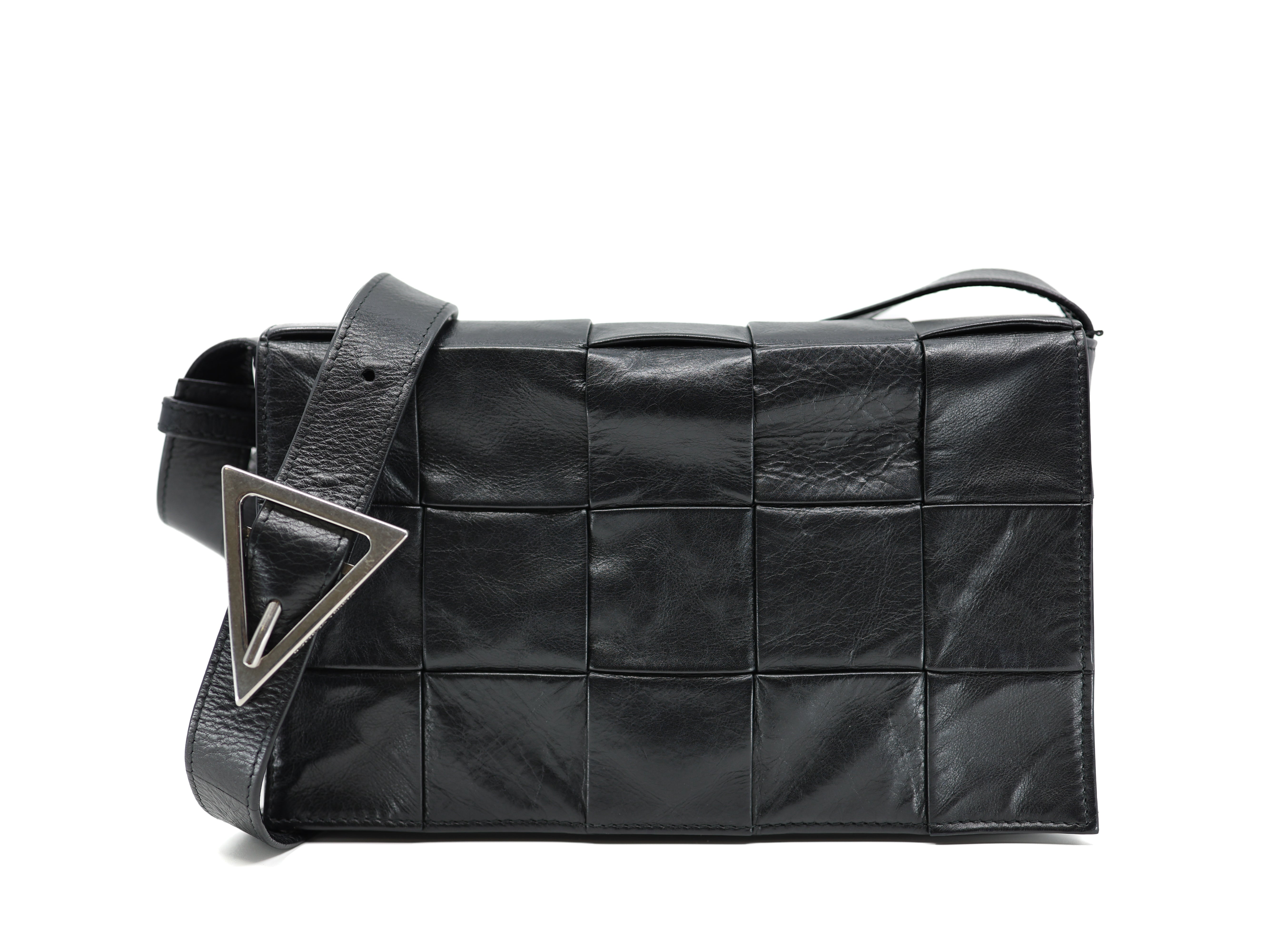 Bottega Veneta  Paper Calfskin Medium Intreccio Cassette