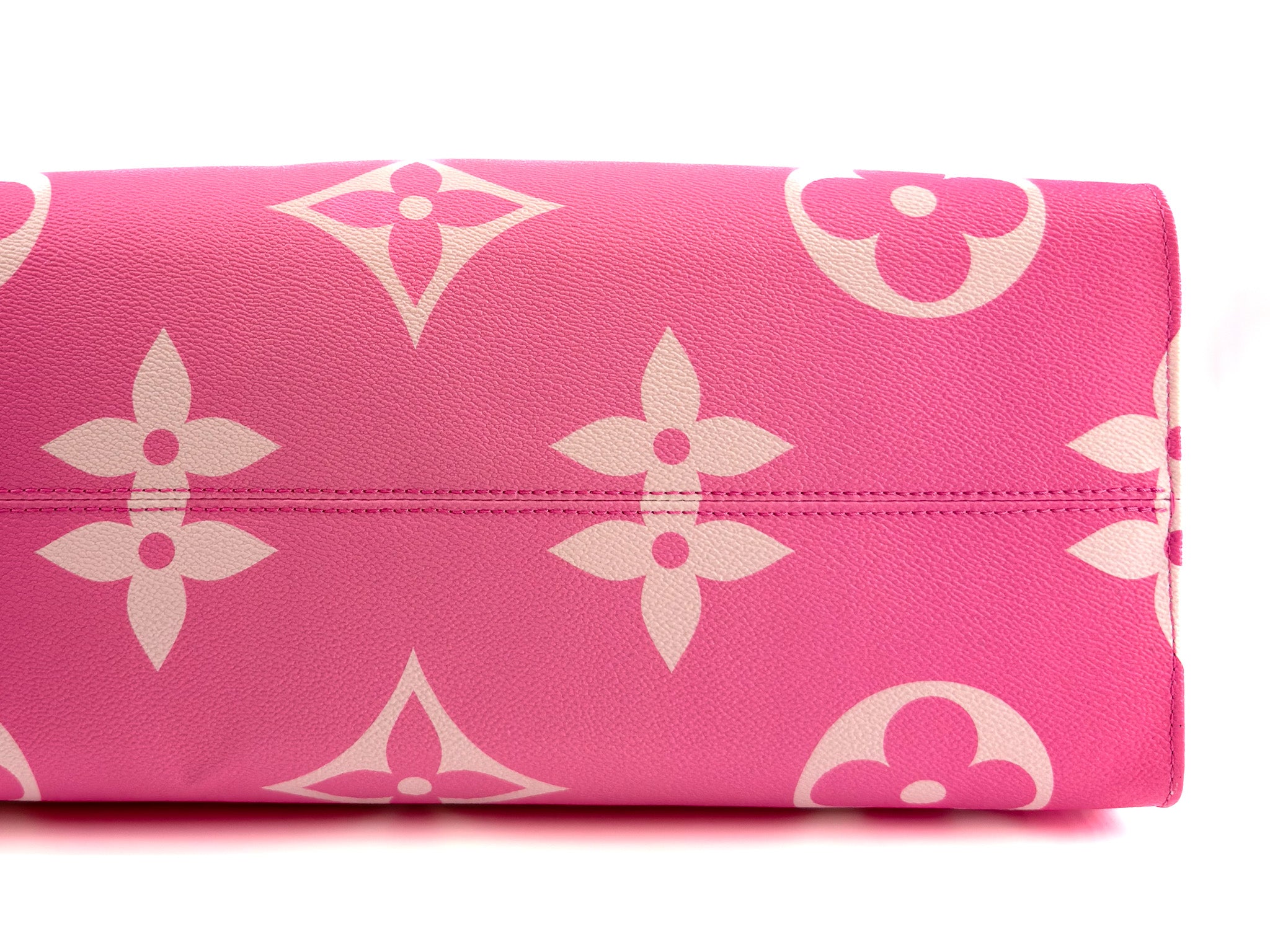 Louis Vuitton Monogram Escale Onthego GM Rouge