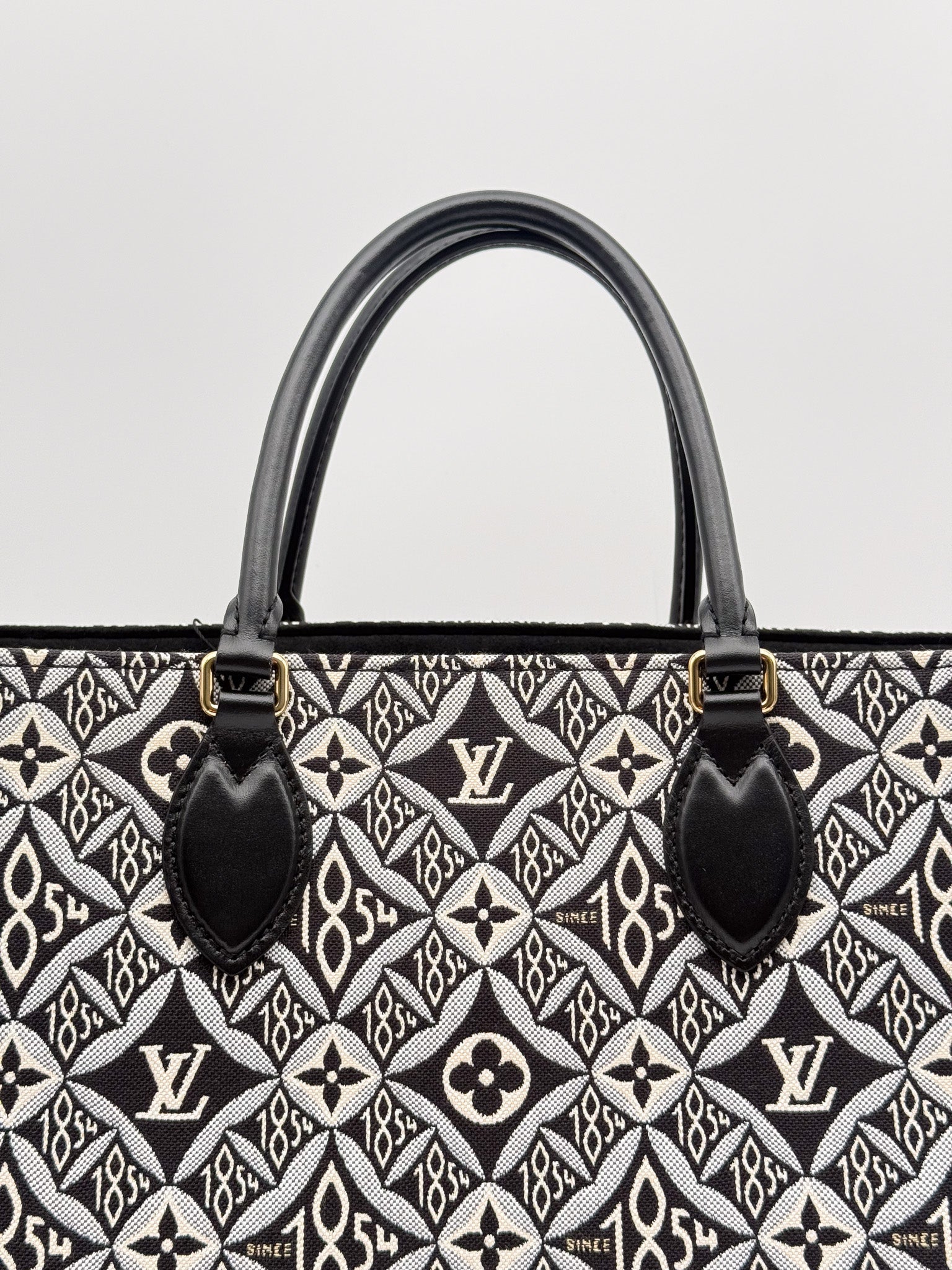 Louis Vuitton Since 1854 Onthego GM Grey