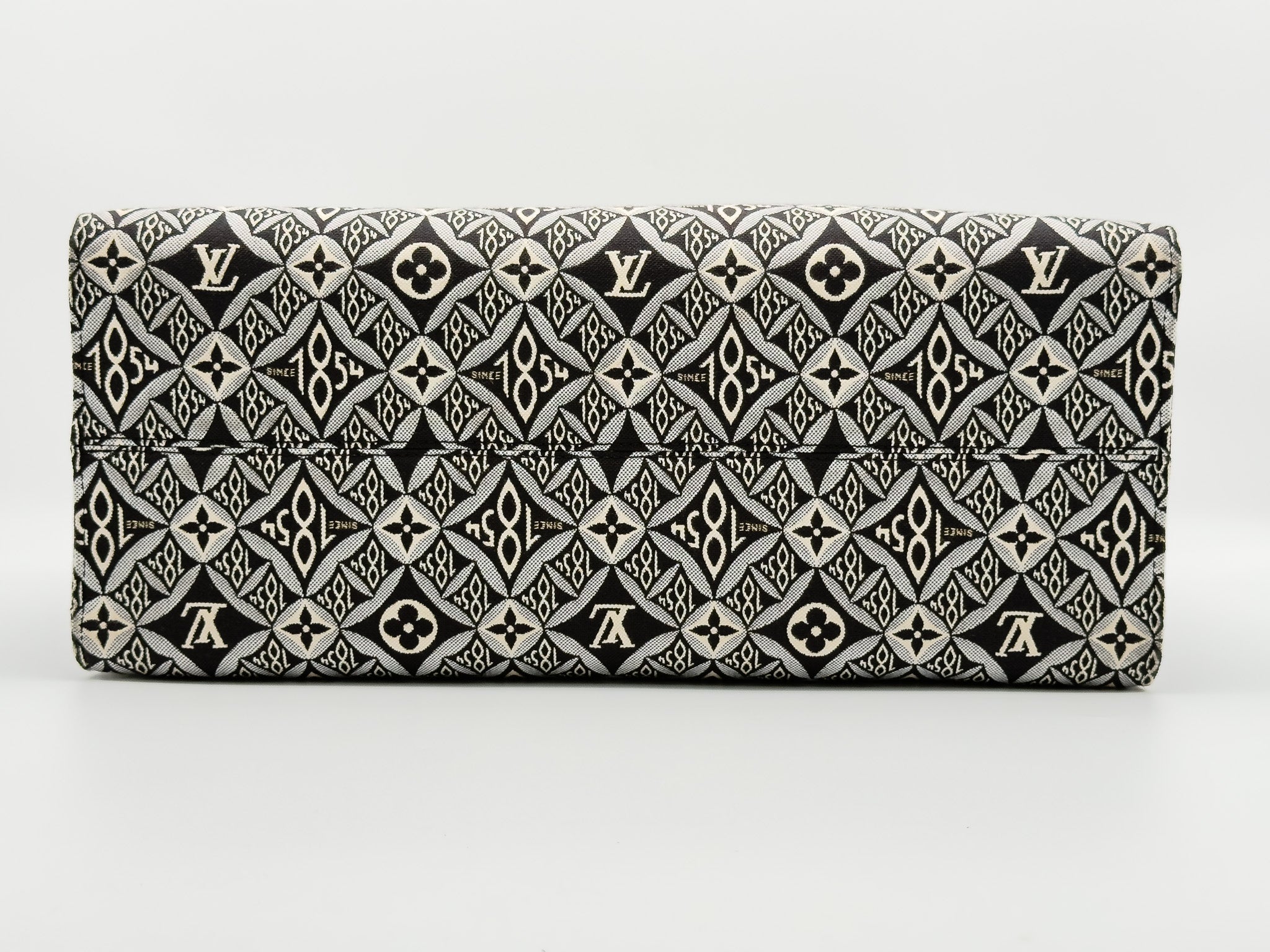Louis Vuitton Since 1854 Onthego GM Grey