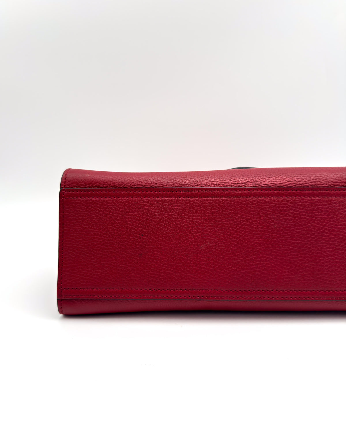 Gucci Marmont Top Handle Bag Red Pebbled Small