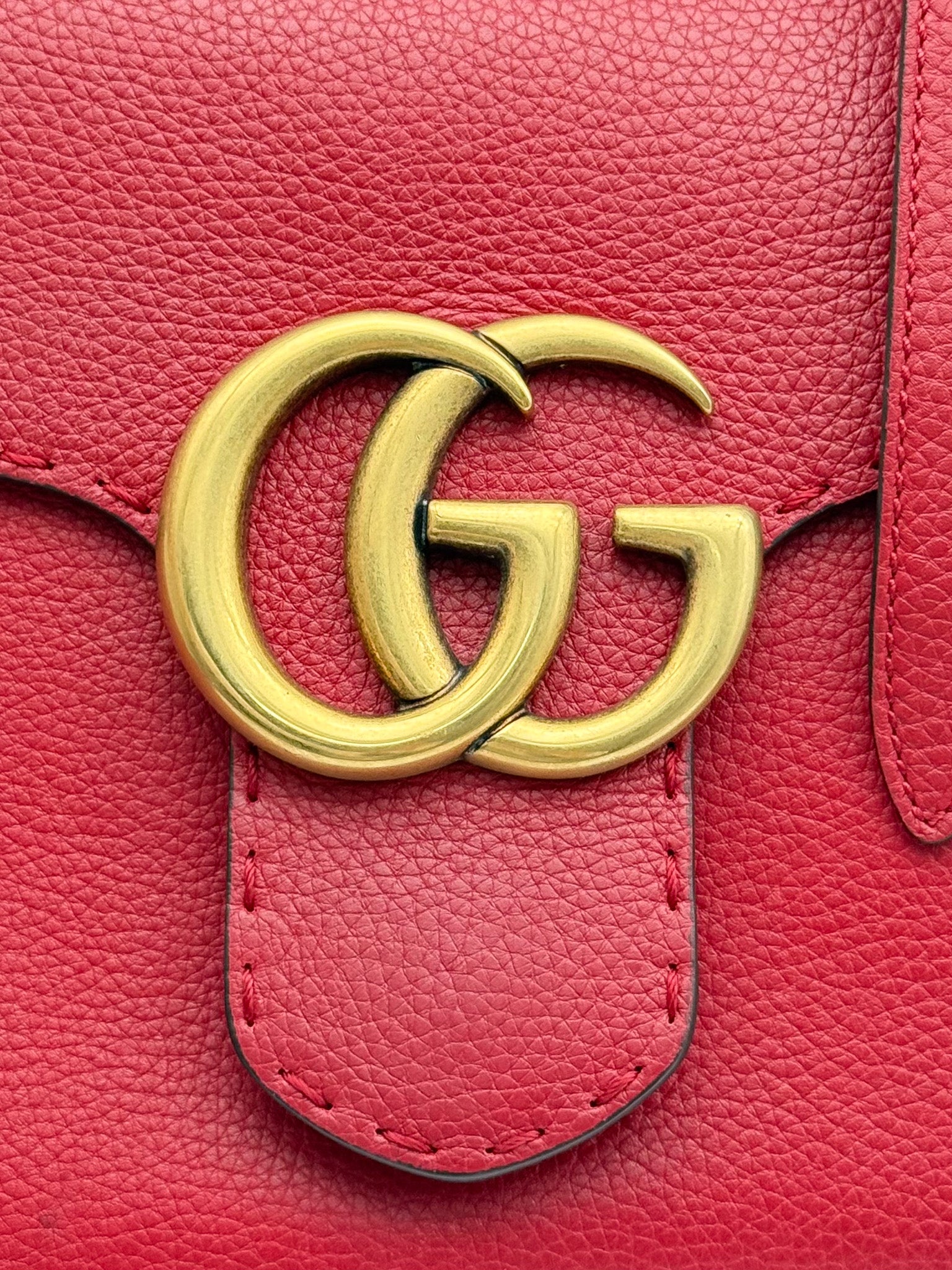 Gucci Marmont Top Handle Bag Red Pebbled Small