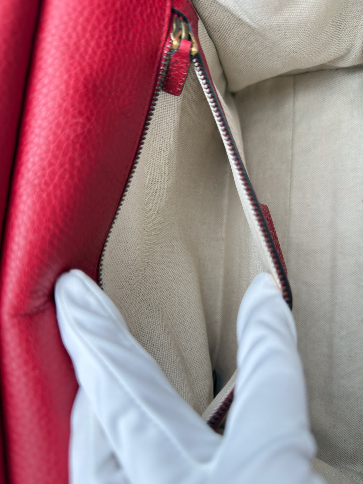 Gucci Marmont Top Handle Bag Red Pebbled Small