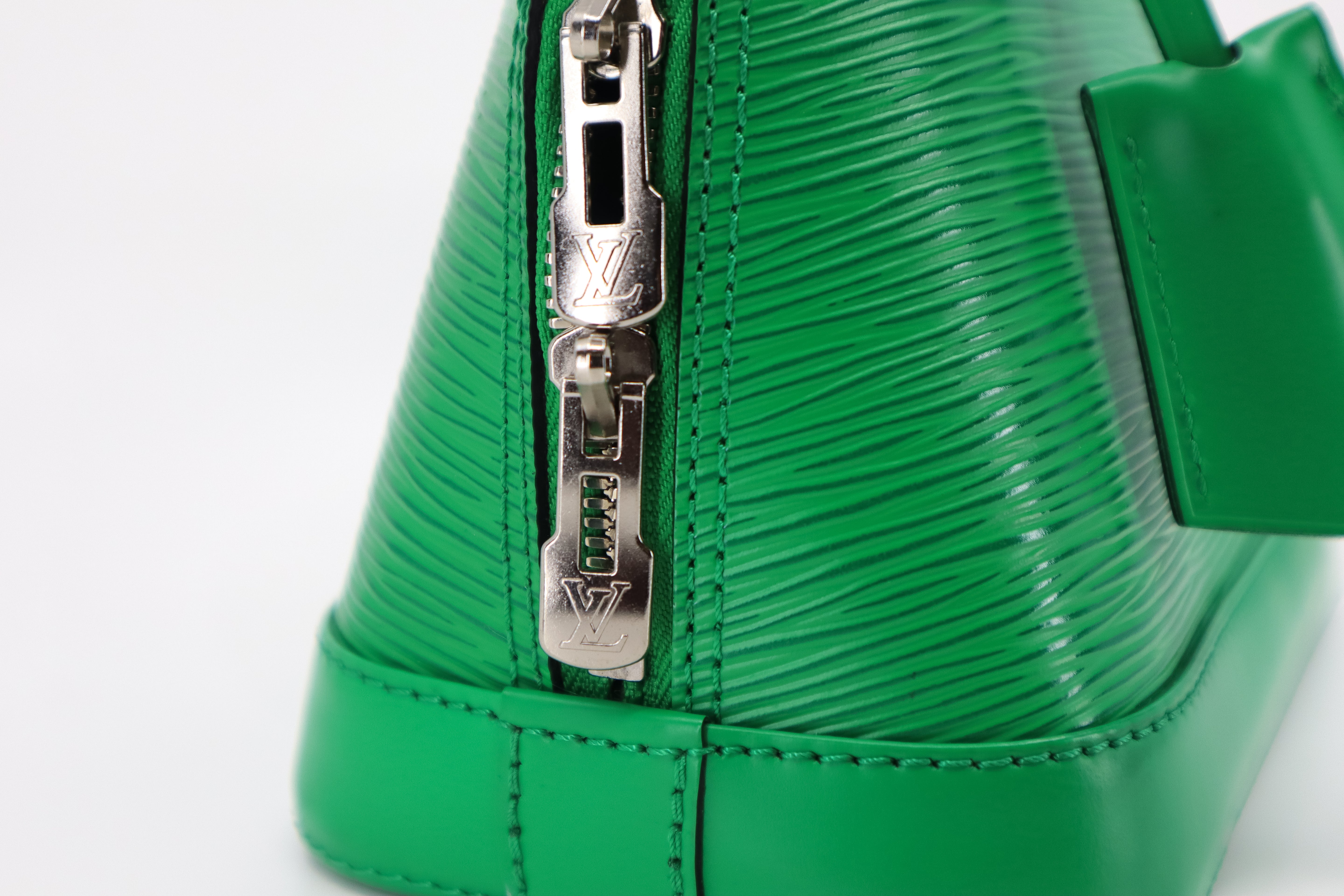 Louis Vuitton BB Alma Green Epi Leather (Microchip)