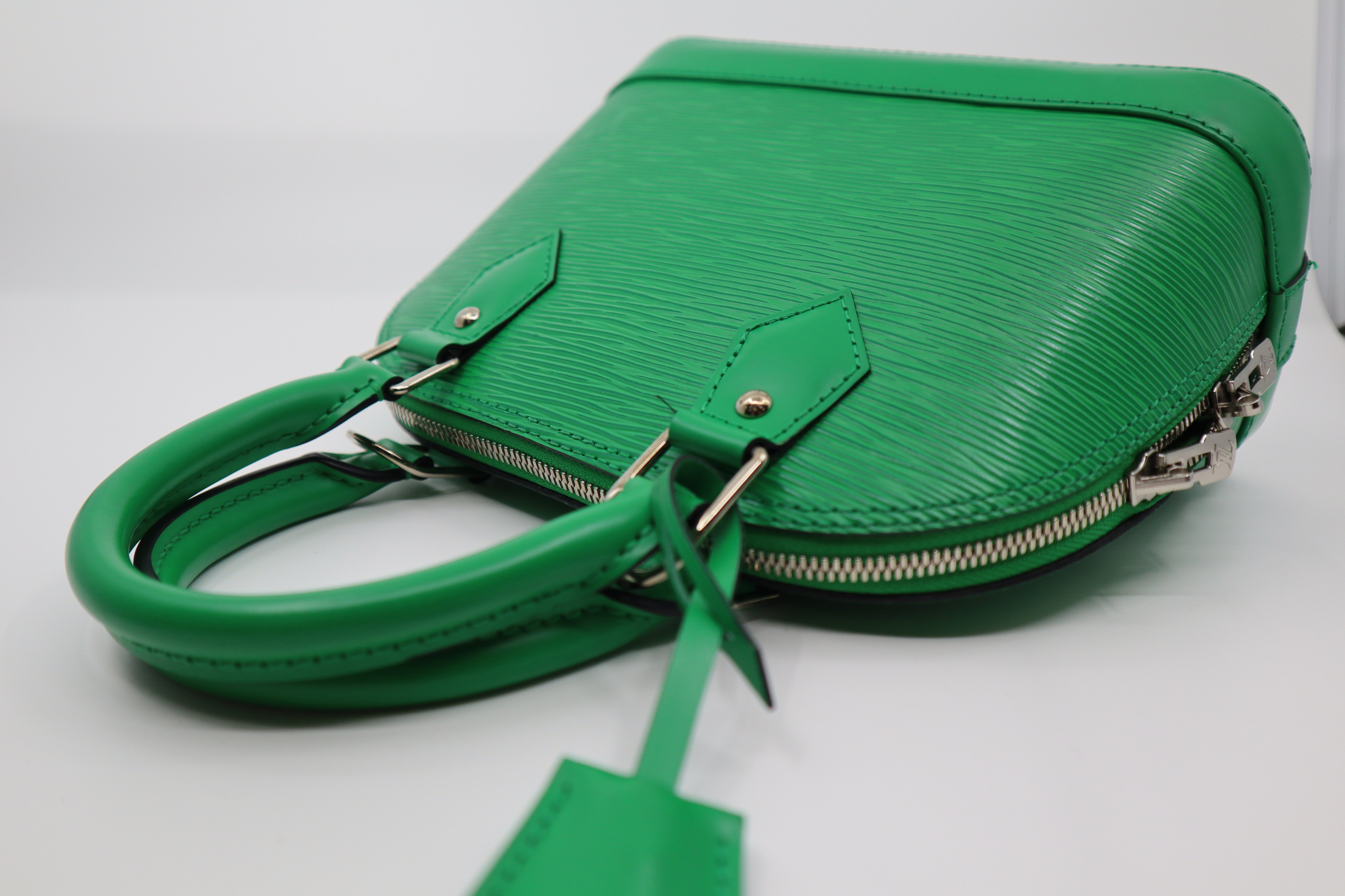 Louis Vuitton BB Alma Green Epi Leather (Microchip)