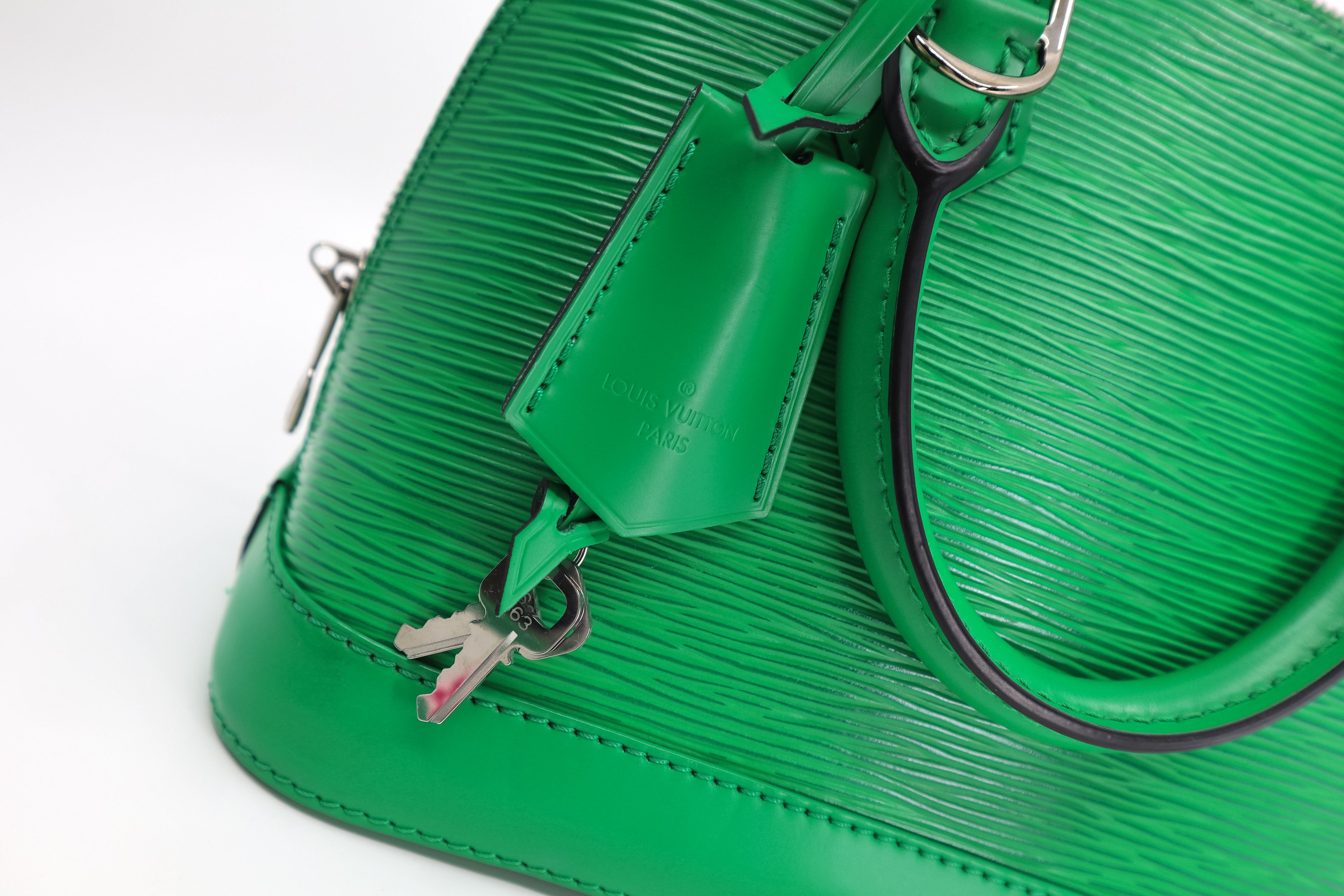 Louis Vuitton BB Alma Green Epi Leather (Microchip)