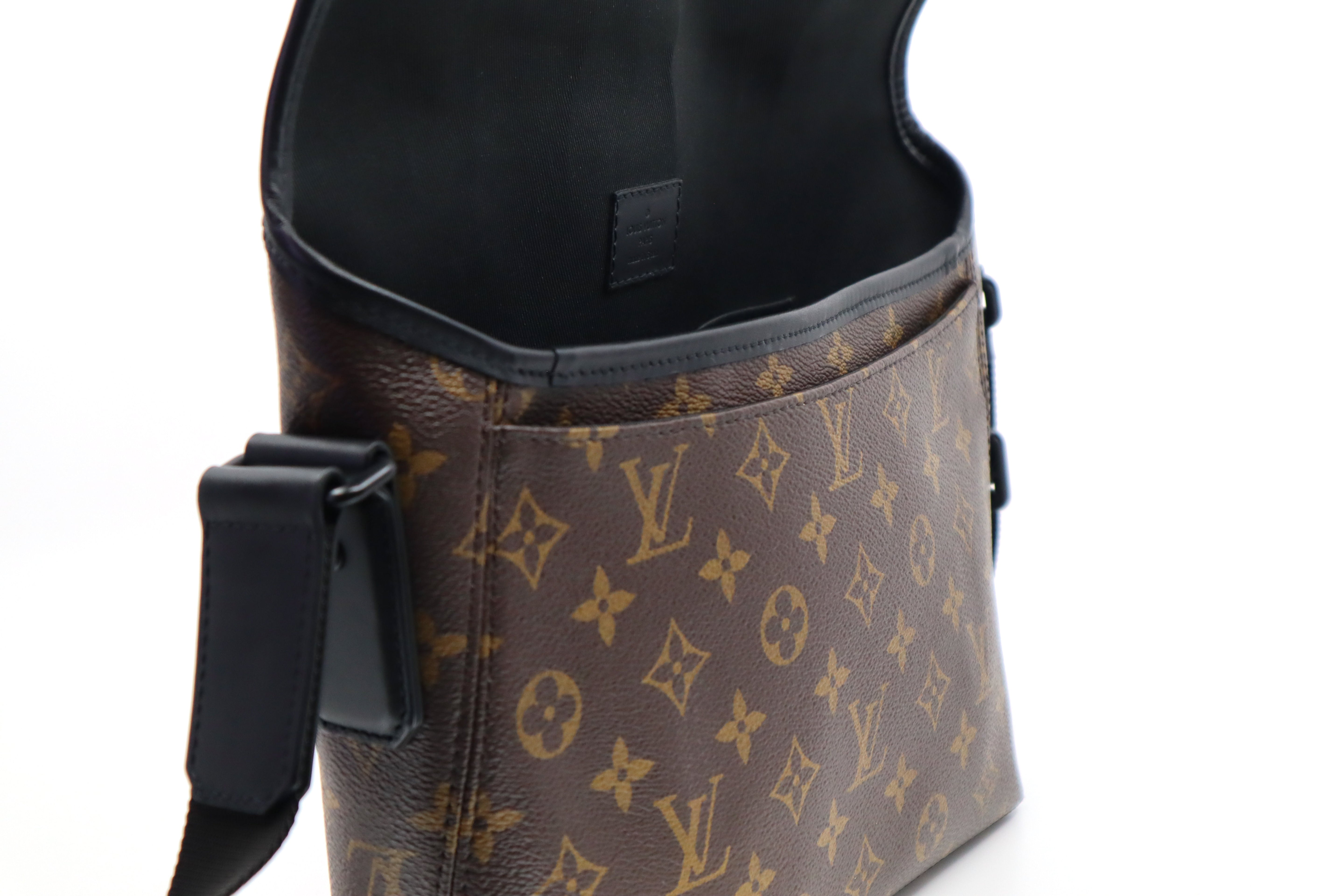 Louis Vuitton Magnetic Messenger Monogram Canvas Brown