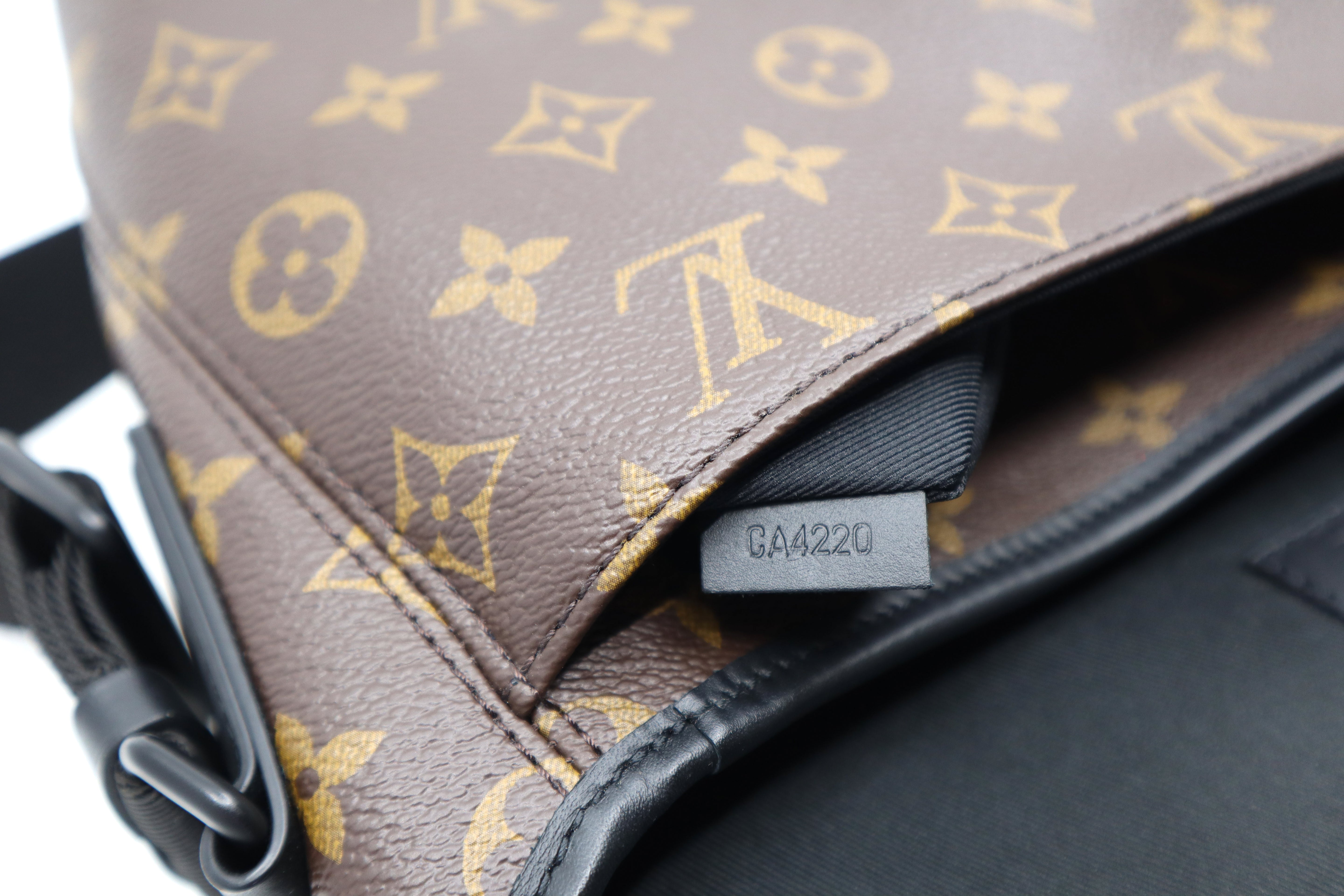 Louis Vuitton Magnetic Messenger Monogram Canvas Brown