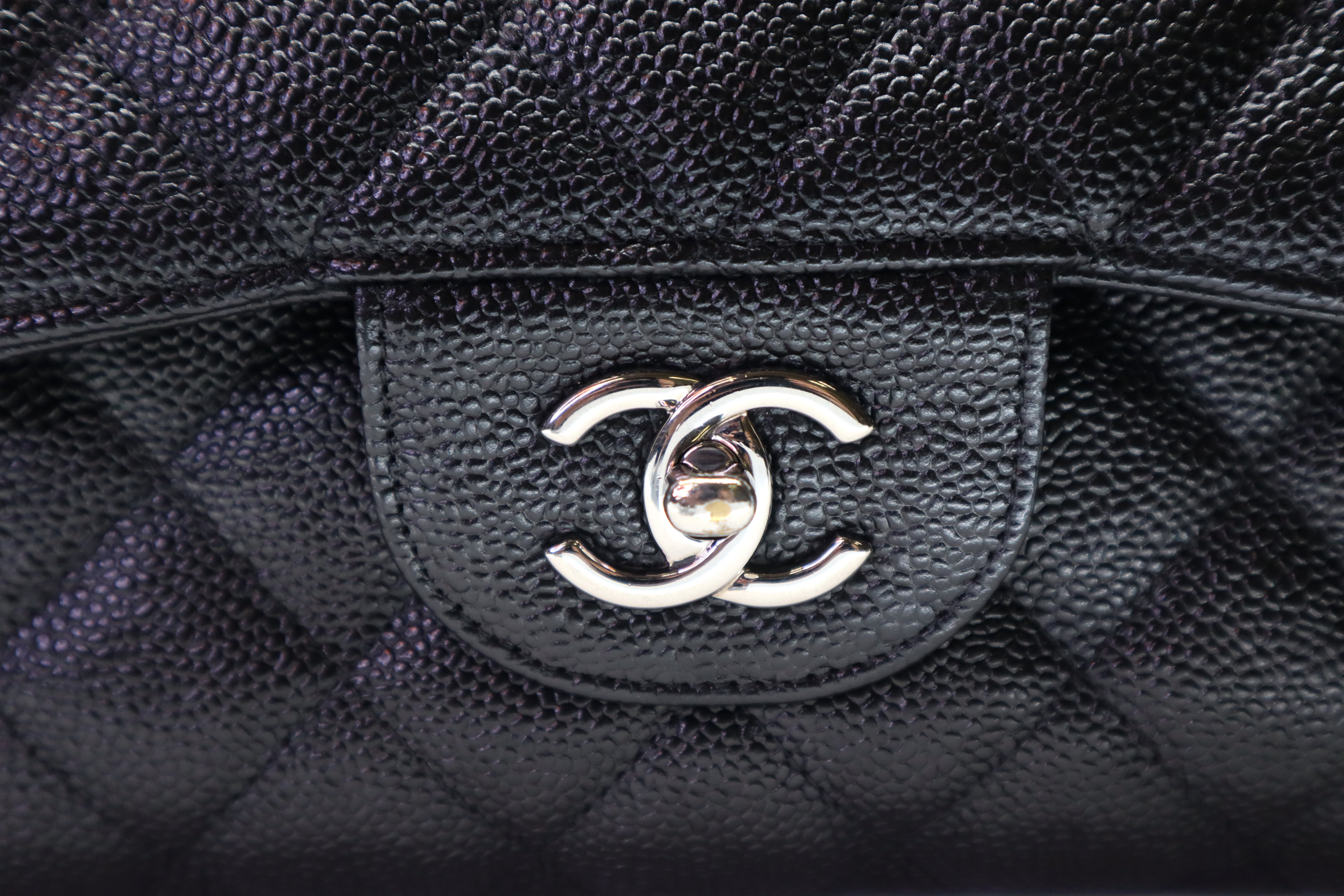 Chanel Classic Jumbo Double Flap Caviar in Silver hardware