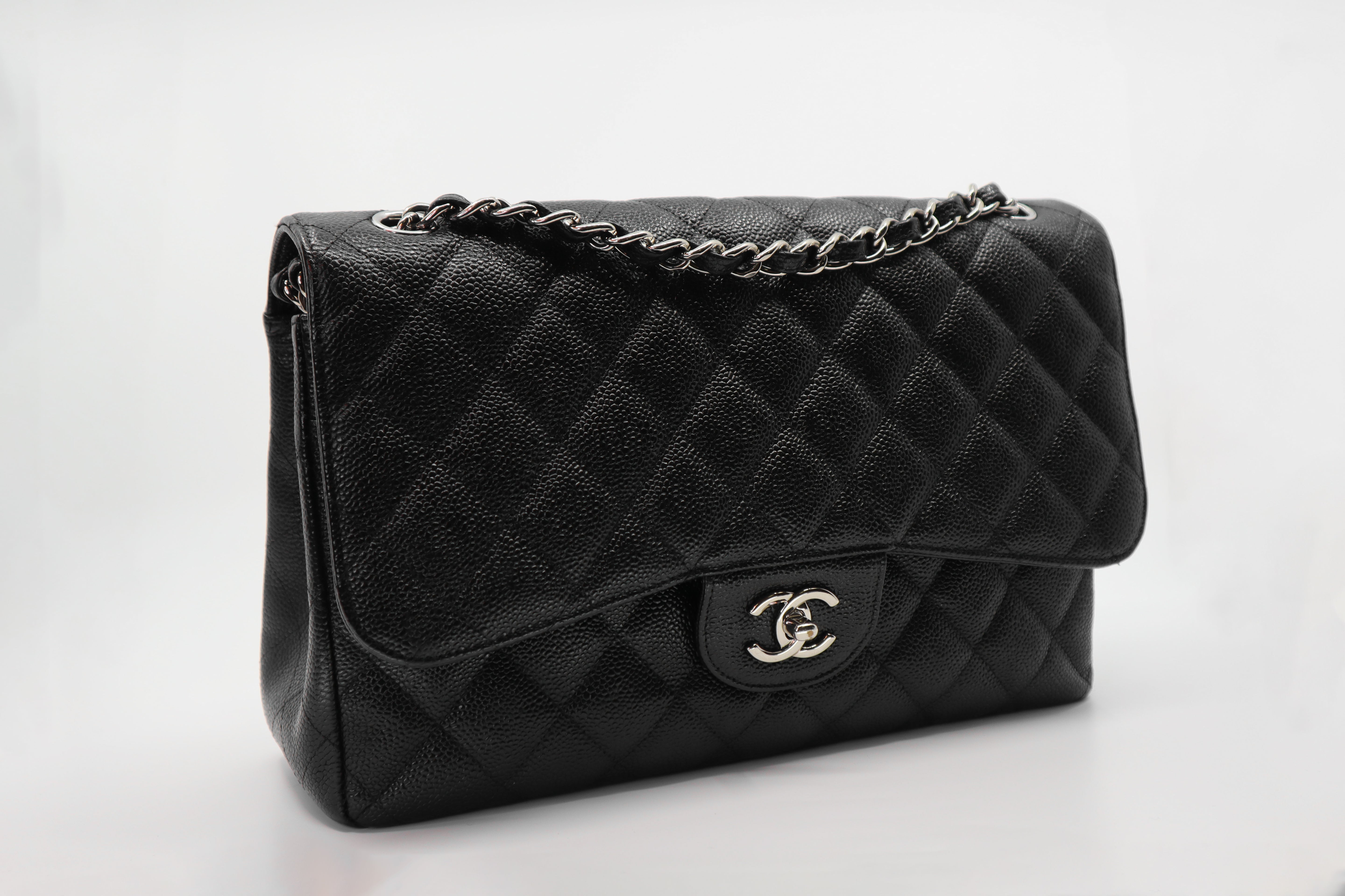 Chanel Classic Jumbo Double Flap Caviar in Silver hardware